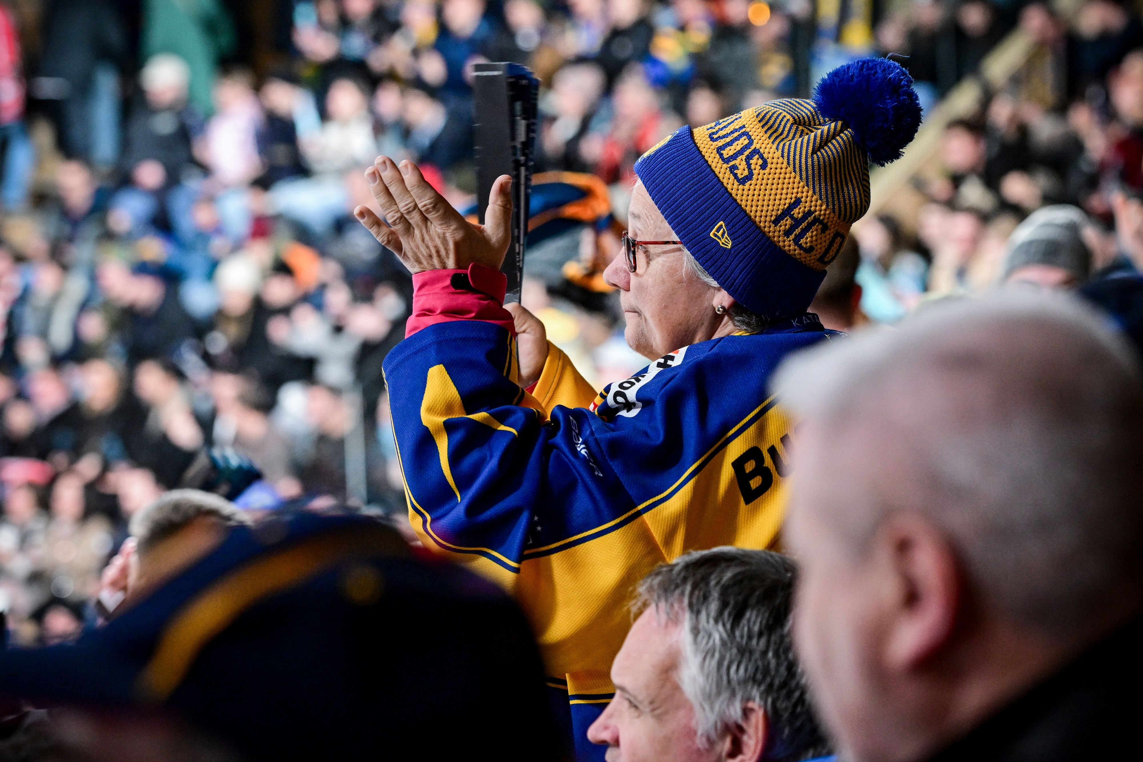 Stabilit-t-in-Zeiten-der-Terminnot-Der-Spengler-Cup-bleibt-eine-willkommene-Tradition