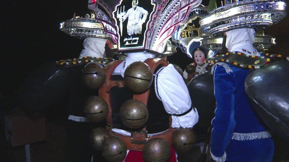 uralte-tradition-zum-jahreswechsel-die-silvesterchl-use-im-appenzellerland