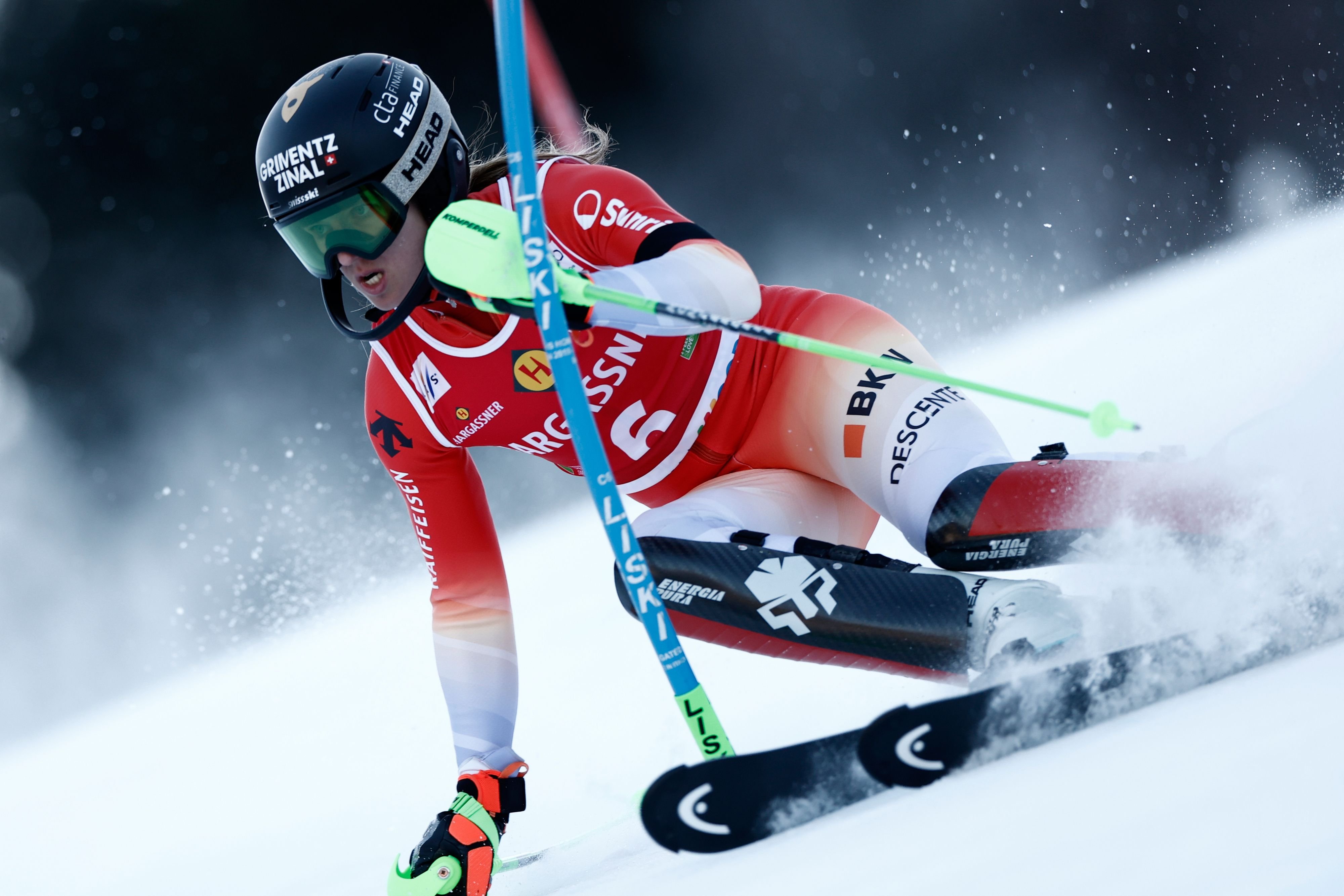 Camille-Rast-f-hrt-beim-Slalom-in-Kranjska-Gora-sensationell-vor-Mikaela-Shiffrin-Wendy-Holdener-Dritte