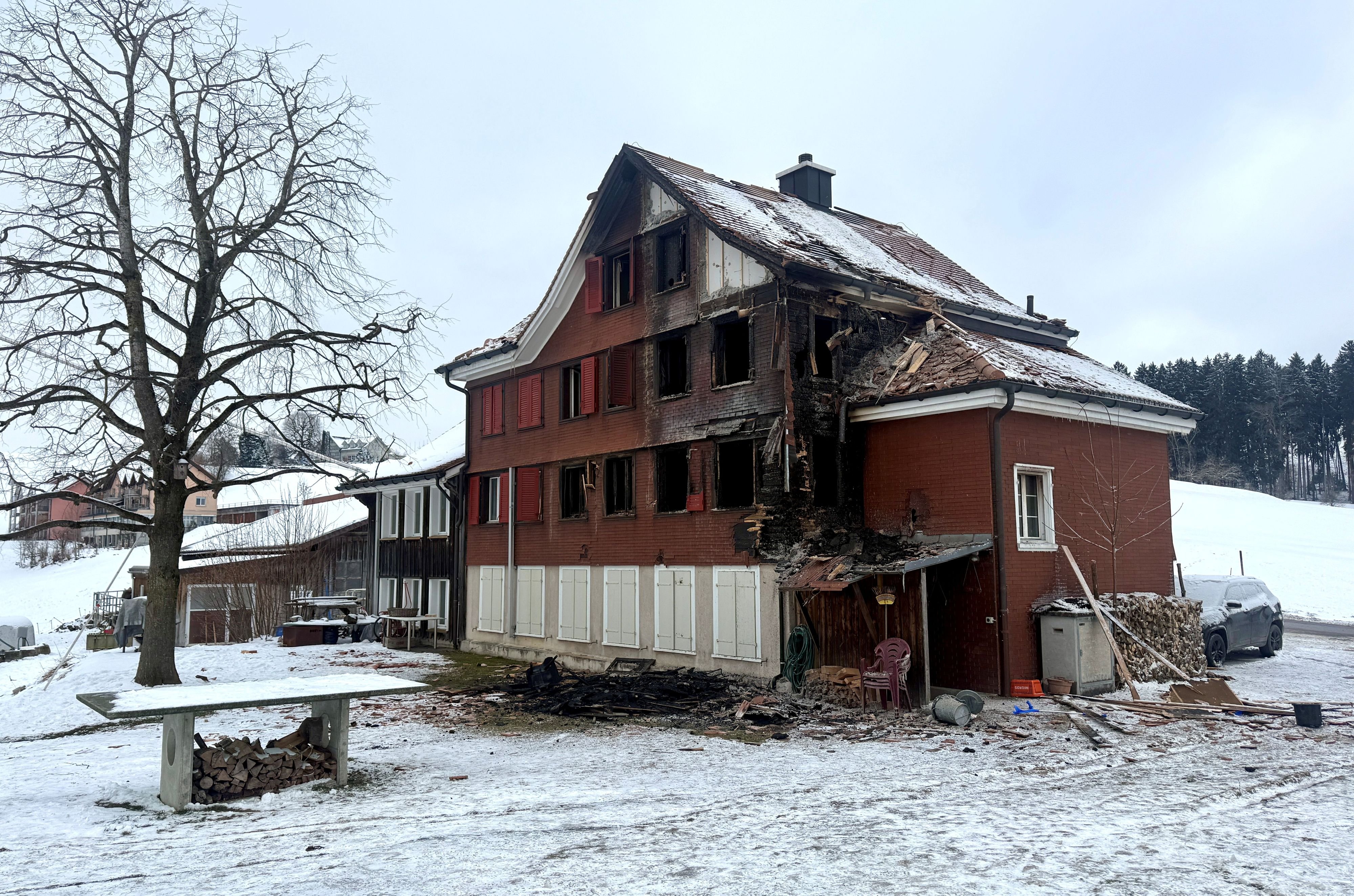 -Wir-wussten-nie-genau-wo-das-Feuer-war-Brand-im-Degersheimer-Pfadiheim-forderte-die-Feuerwehren