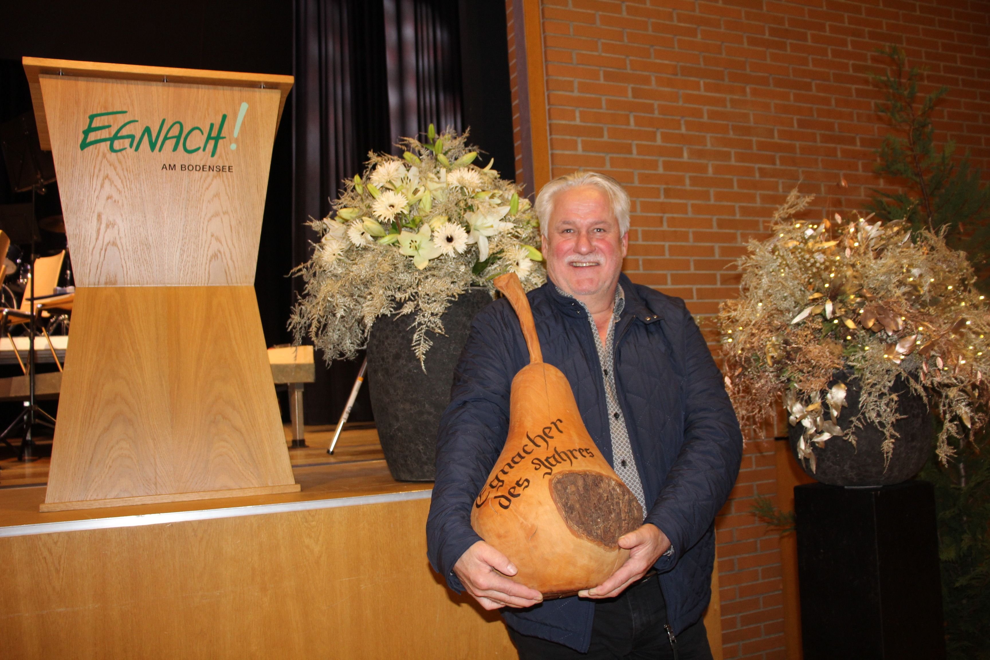 mit-leidenschaft-und-humor-g-rtnermeister-viktor-gschwend-ist-egnacher-des-jahres-2025