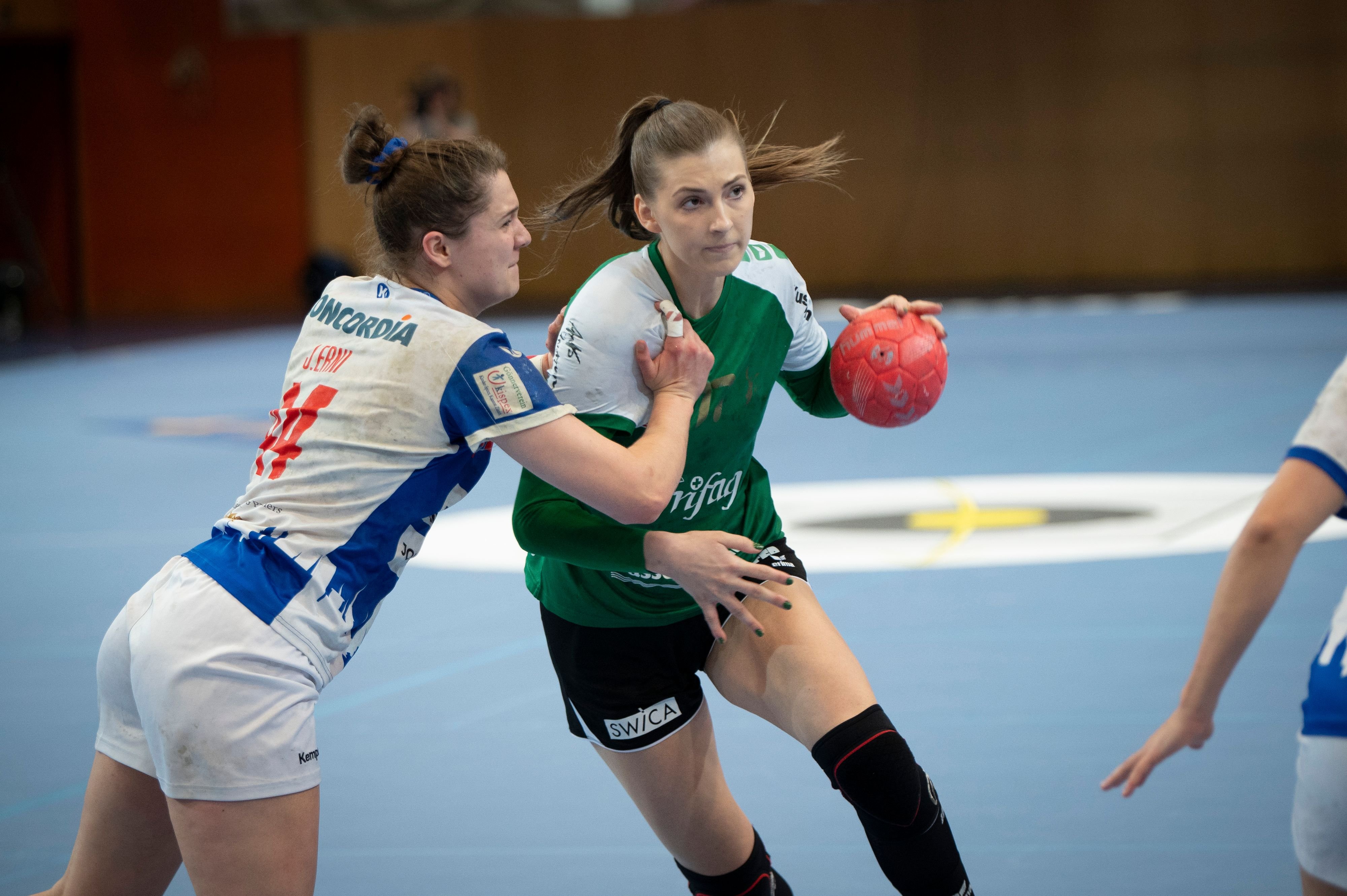 LC-Br-hl-Favorit-im-ersten-Spiel-des-neuen-Jahres