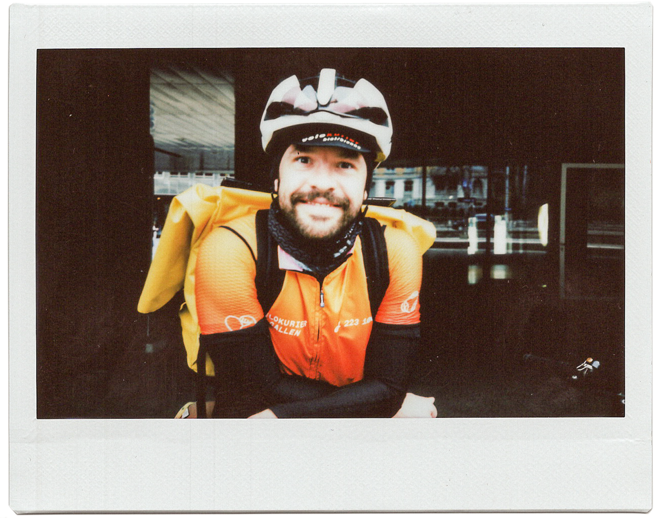 -Wenn-einem-kalt-ist-kann-man-einfach-schneller-fahren-Wie-ein-St-Galler-Velokurier-den-Minustemperaturen-trotzt