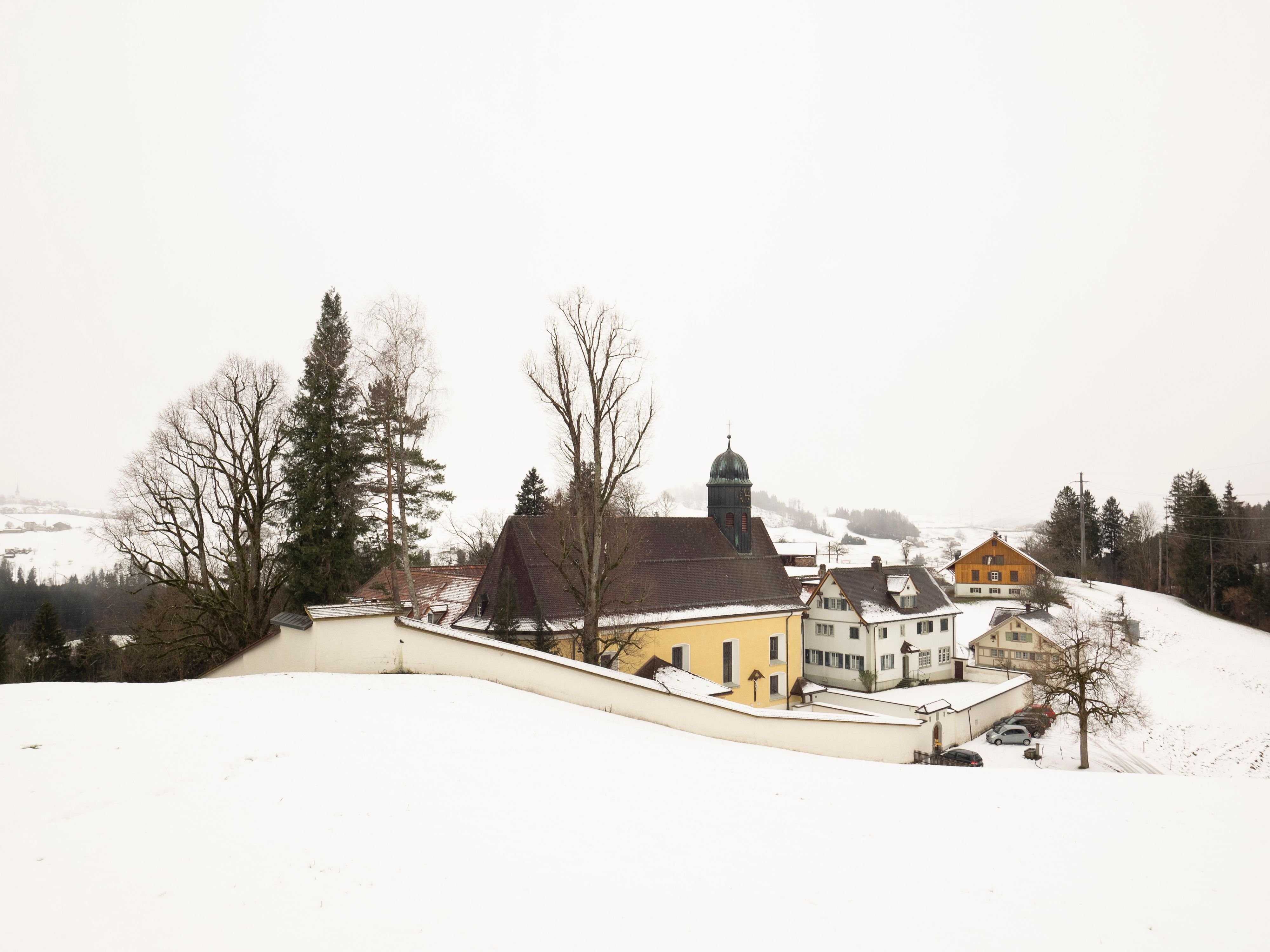 Umstrittene-Schwesterngesellschaft-will-ins-Kloster-Wonnenstein-einziehen-Bischof-Gr-gli-pr-ft-Vorw-rfe