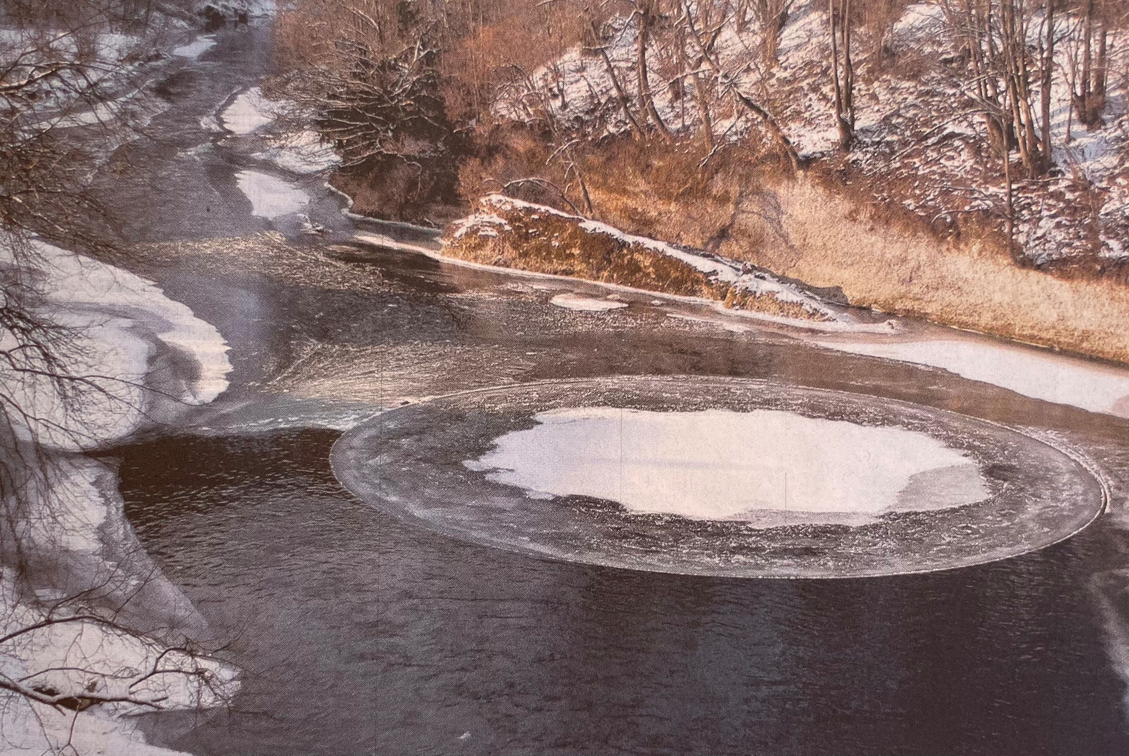 Damals-im-Toggenburg-Ein-Kreisel-aus-Eis-kurzlebiges-Naturschauspiel-in-Lichtensteig