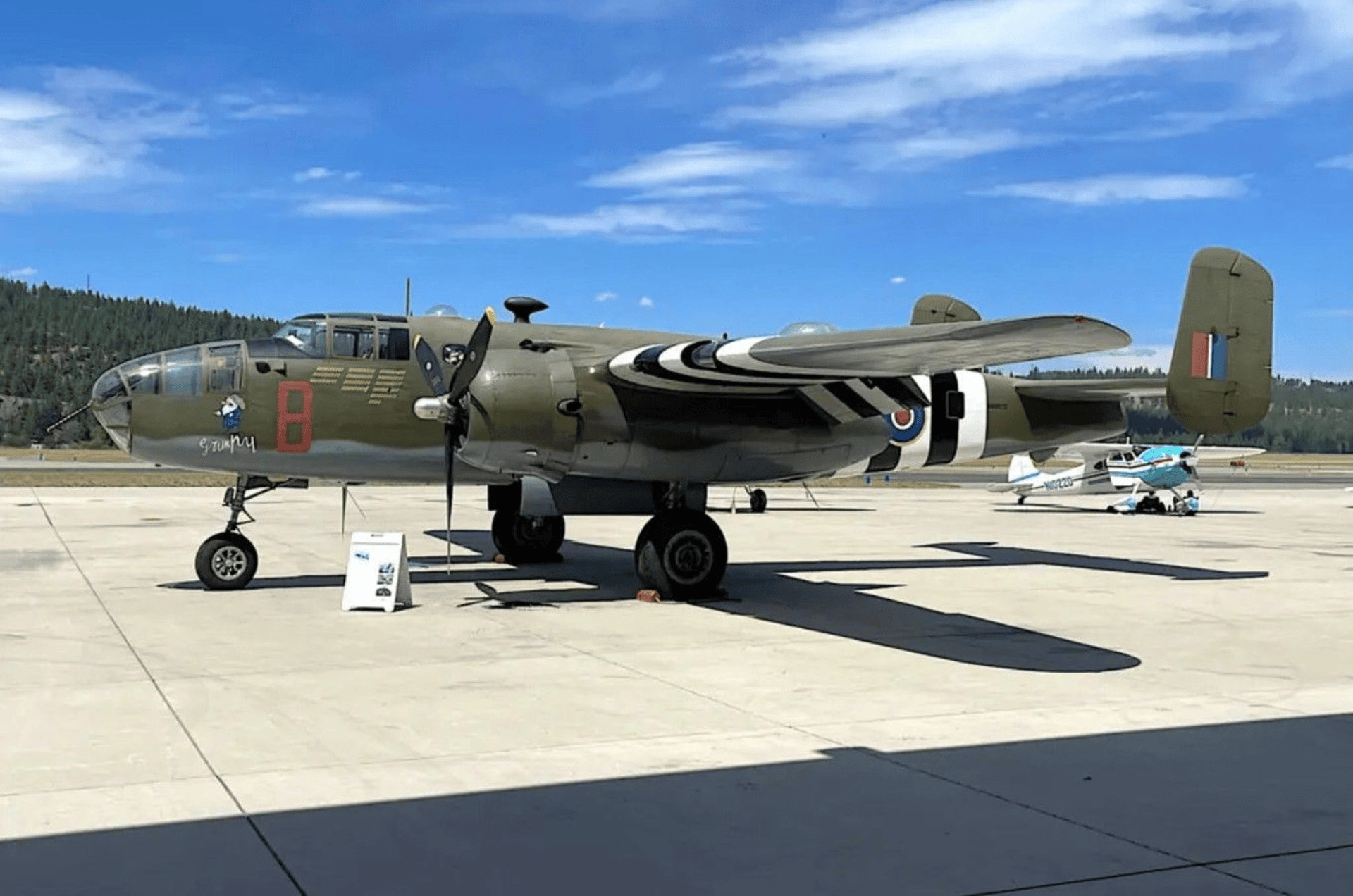 Flugmeeting-Grenchen-1982-Als-historische-US-Marineflieger-ber-der-Witi-kreisten