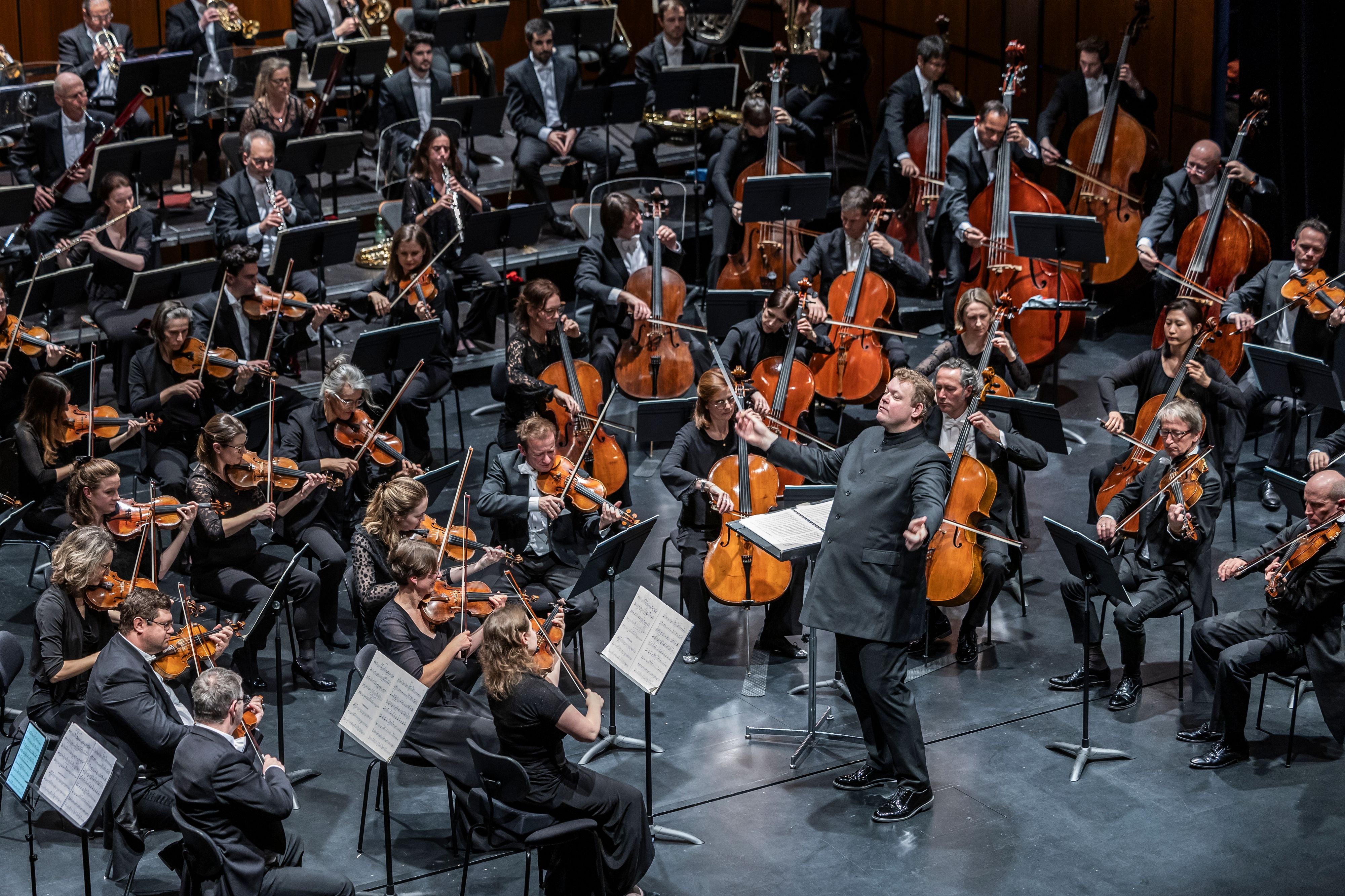 Rotes-Licht-f-r-tiefe-L-hne-Musikerverband-nimmt-Aargauer-Orchester-in-die-Mangel