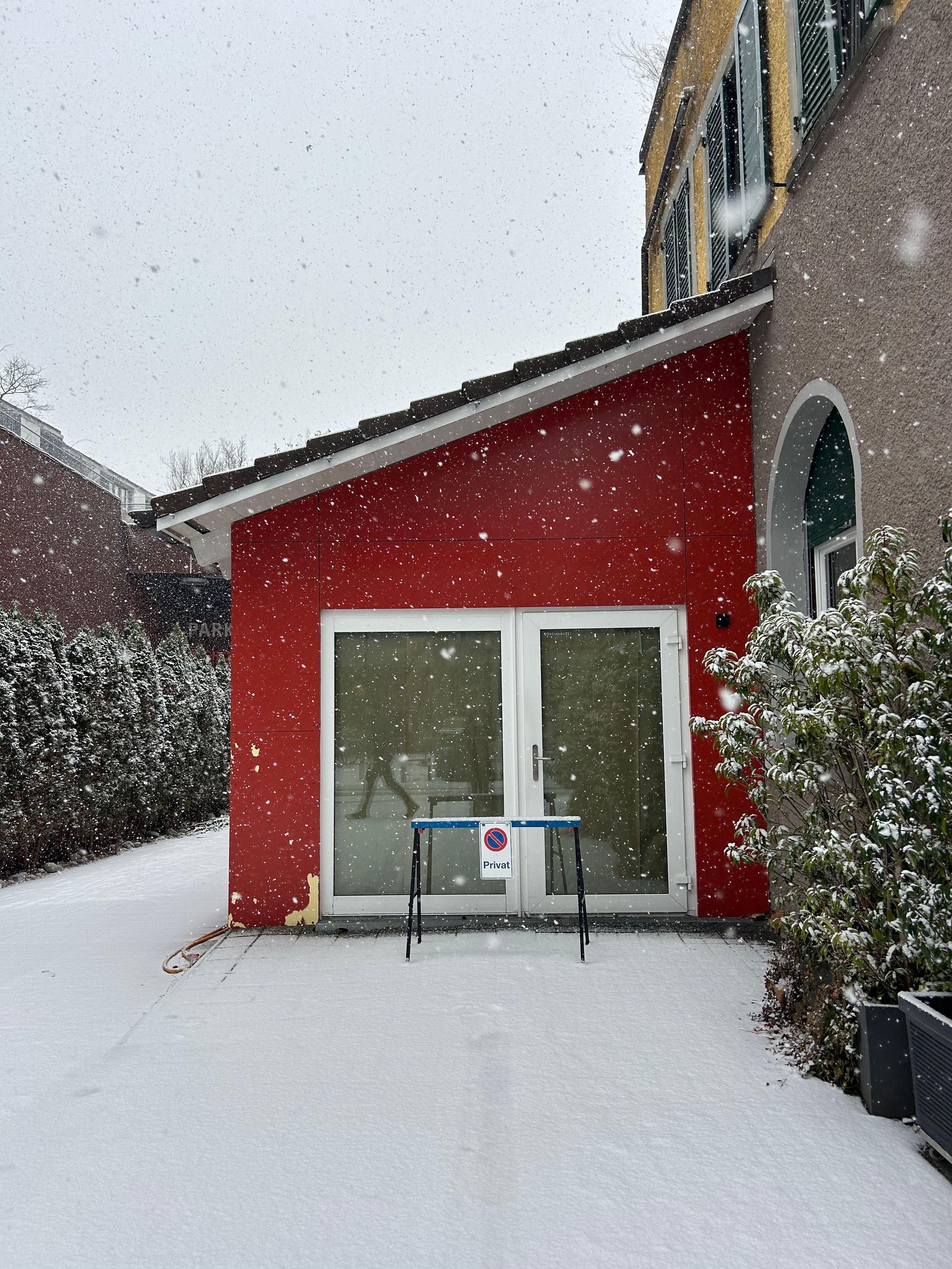 Blumenladen-an-der-Schlieremer-Bahnhofstrasse-geschlossen