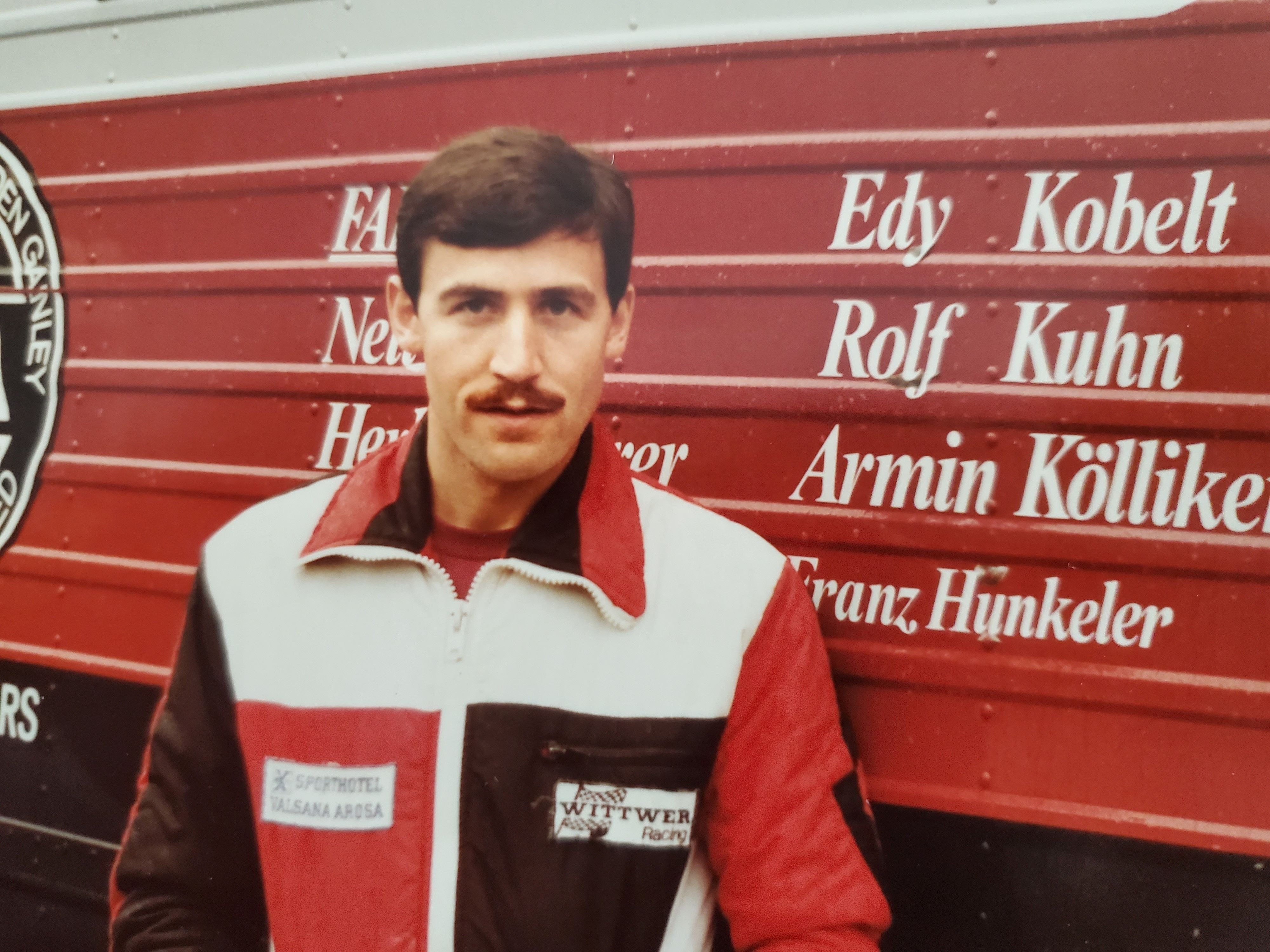 Der-Toggenburger-Autorennfahrer-Rolf-P-Kuhn-aus-Bronschhofen-wird-70-Jahre-alt