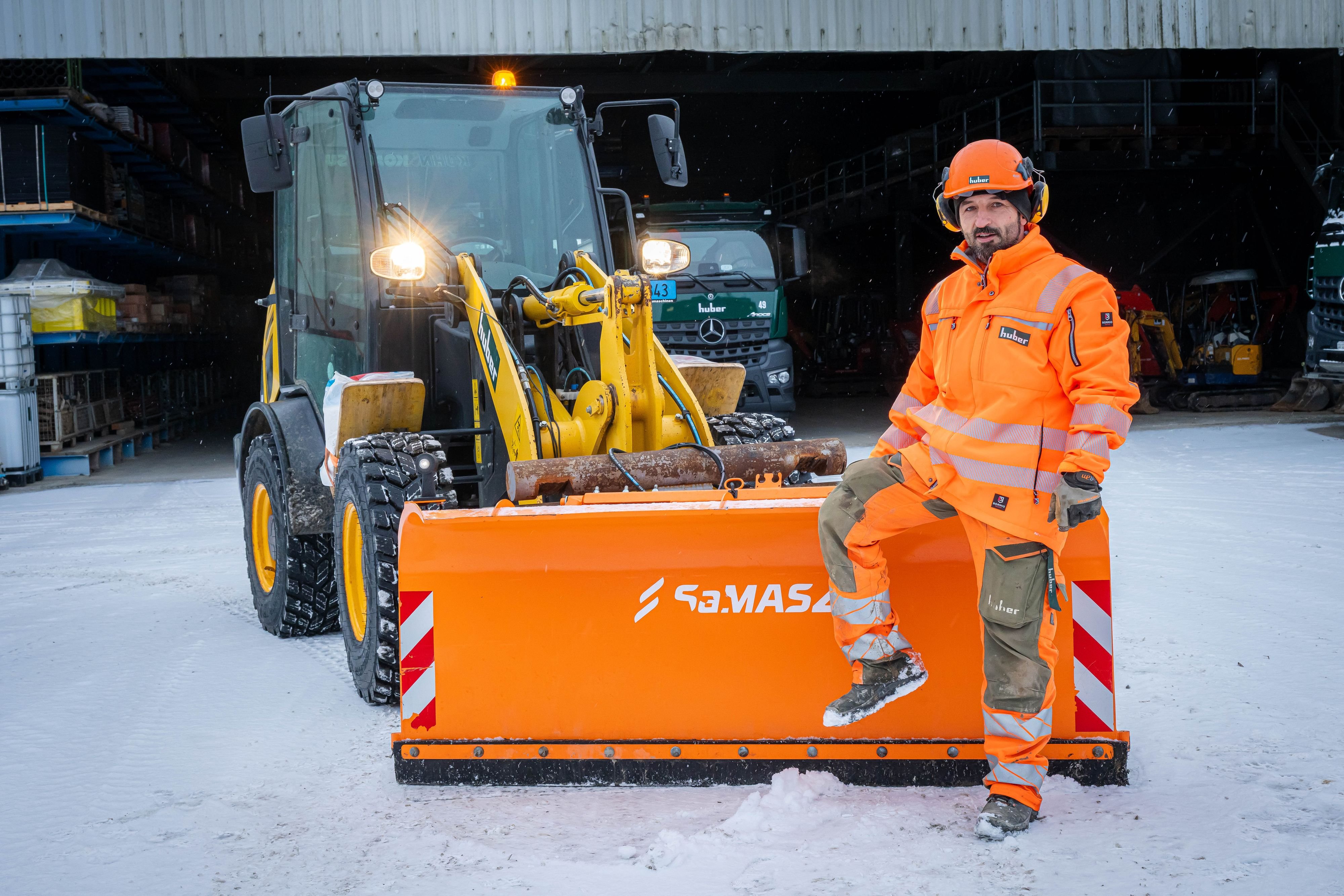 Wie-Yoga-f-r-Chauffeure-so-sorgt-der-Winterdienst-f-r-freie-Strassen-in-Eppenberg-W-schnau
