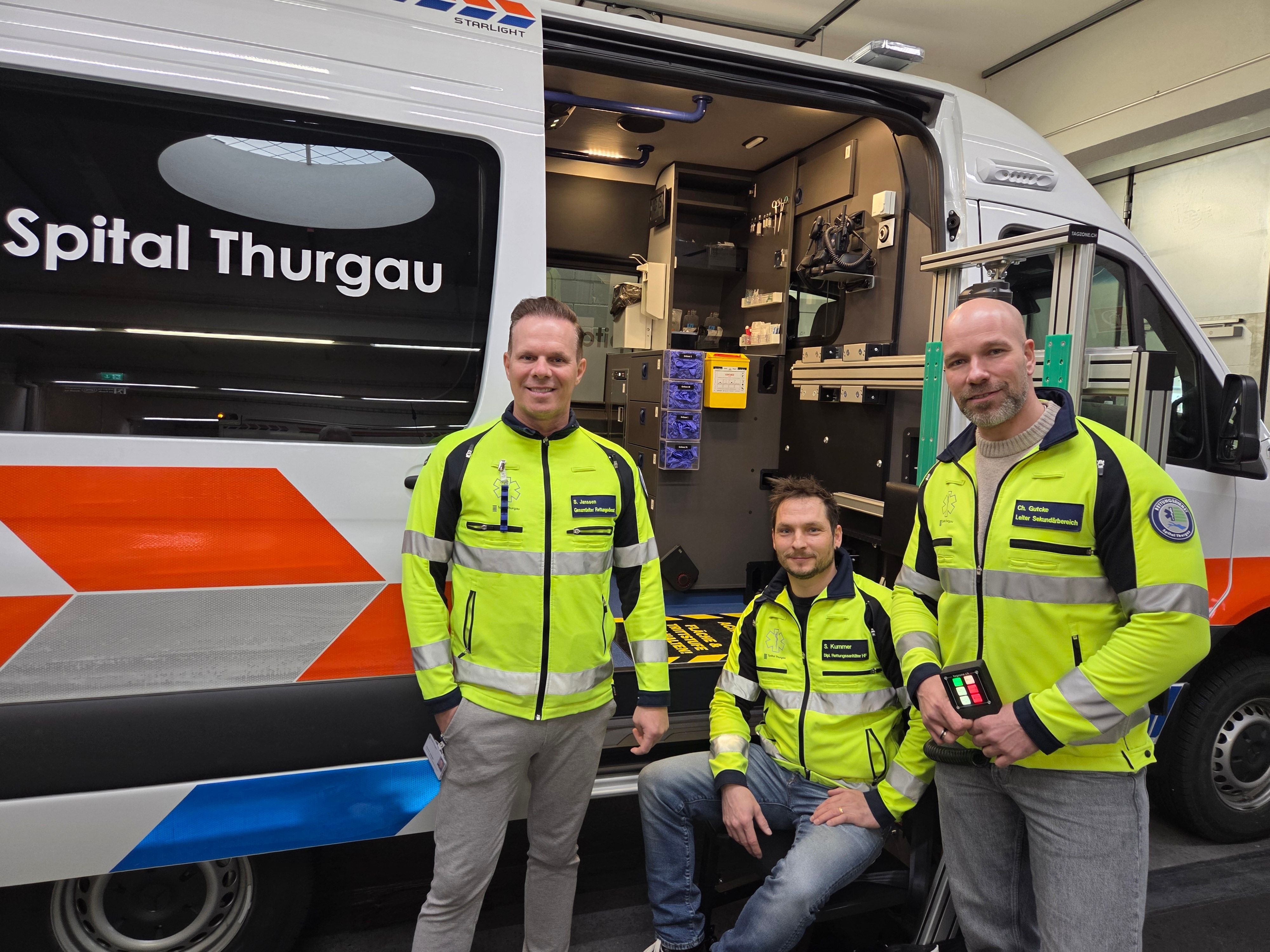 Schweizweit-einzigartig-Spital-Thurgau-AG-setzt-seit-Freitag-ein-neu-entwickeltes-Fahrzeug-f-r-den-Patiententransport-ein