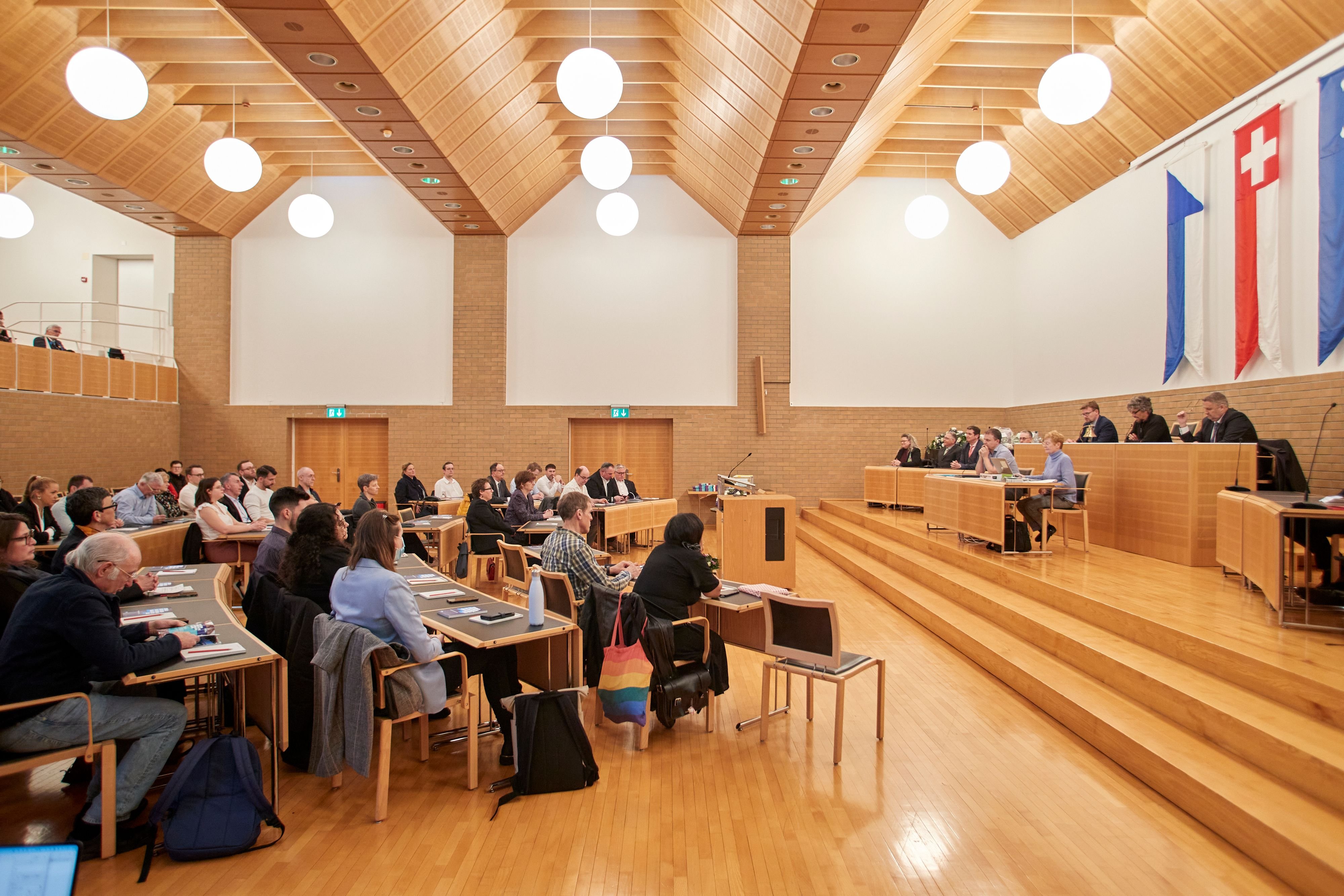 Vier-haben-im-Parlament-nie-gefehlt-jemand-zw-lfmal-das-sind-die-Ausreisser