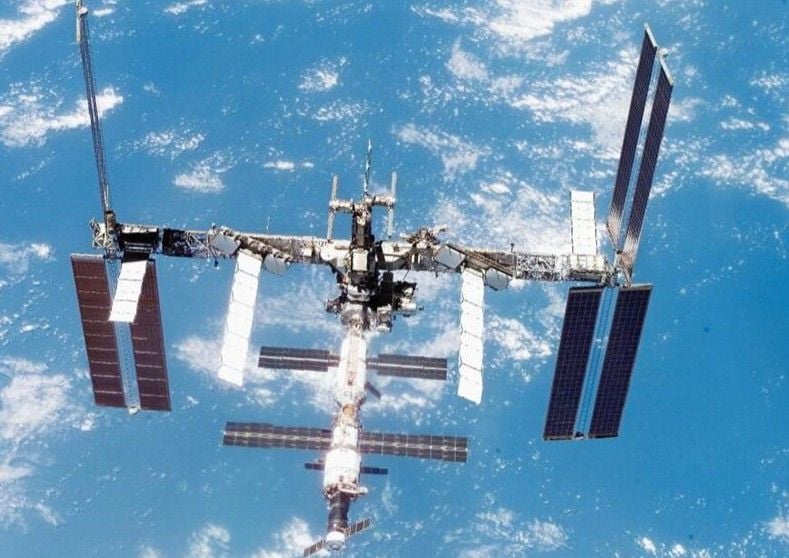 Krank-im-All-Nasa-holt-ISS-Crew-fr-her-zur-ck