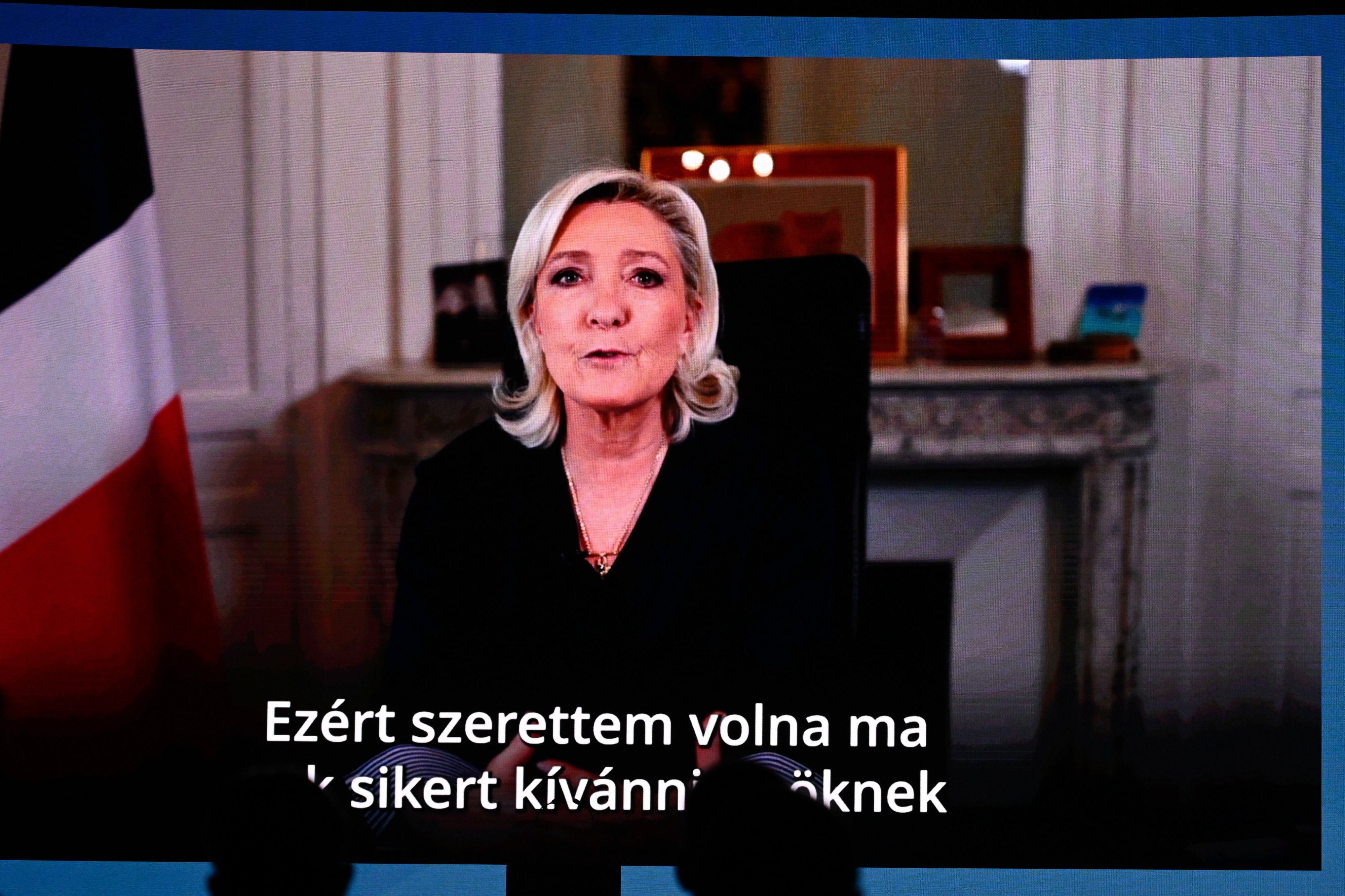 Internationale-Rechtsaussen-Prominenz-macht-Wahlwerbung-f-r-Orb-n-mit-einer-prominenten-Ausnahme