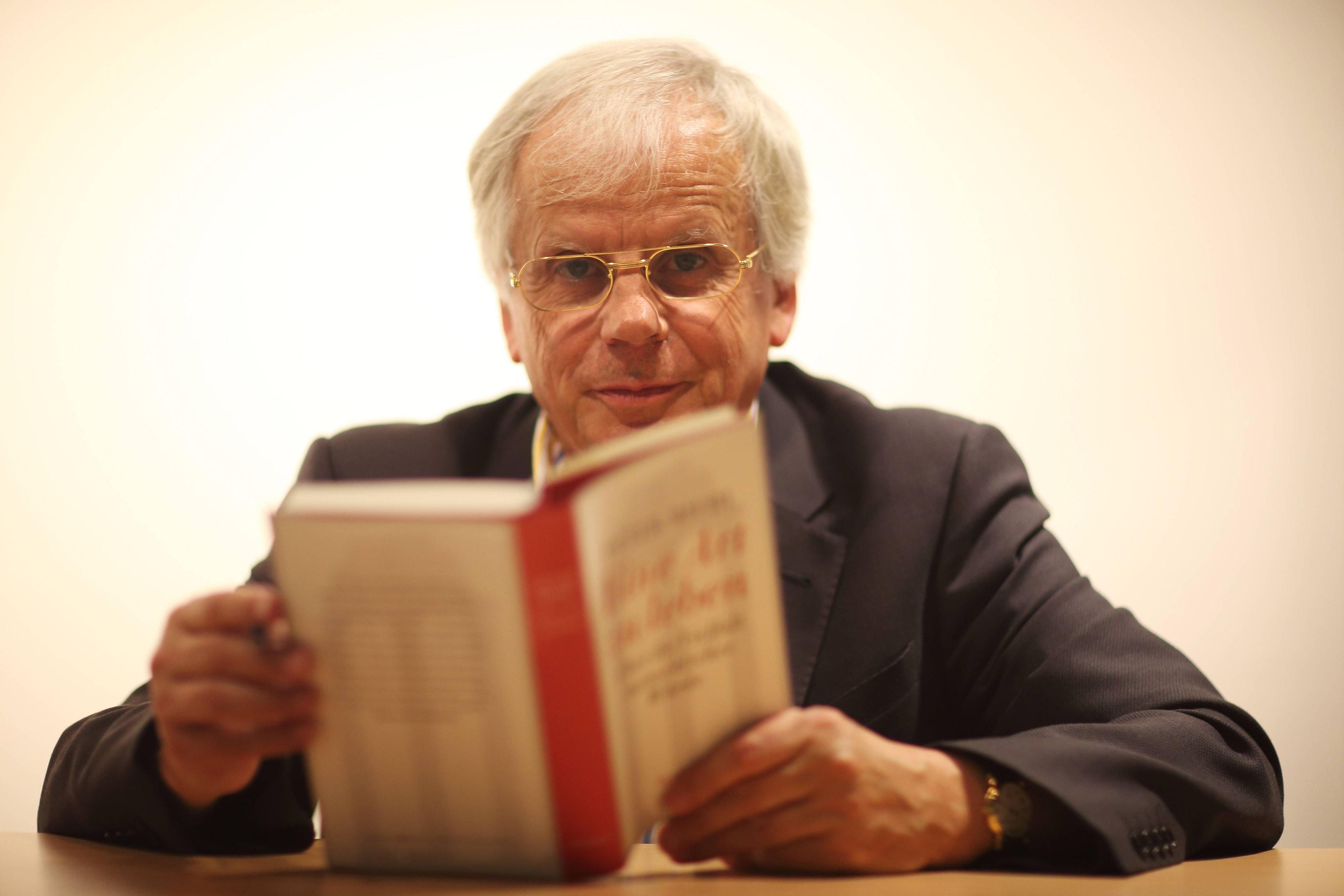 Literatursensation-Unbekannte-Storys-von-verstorbenem-Schweizer-Weltbestsellerautor-aufgetaucht