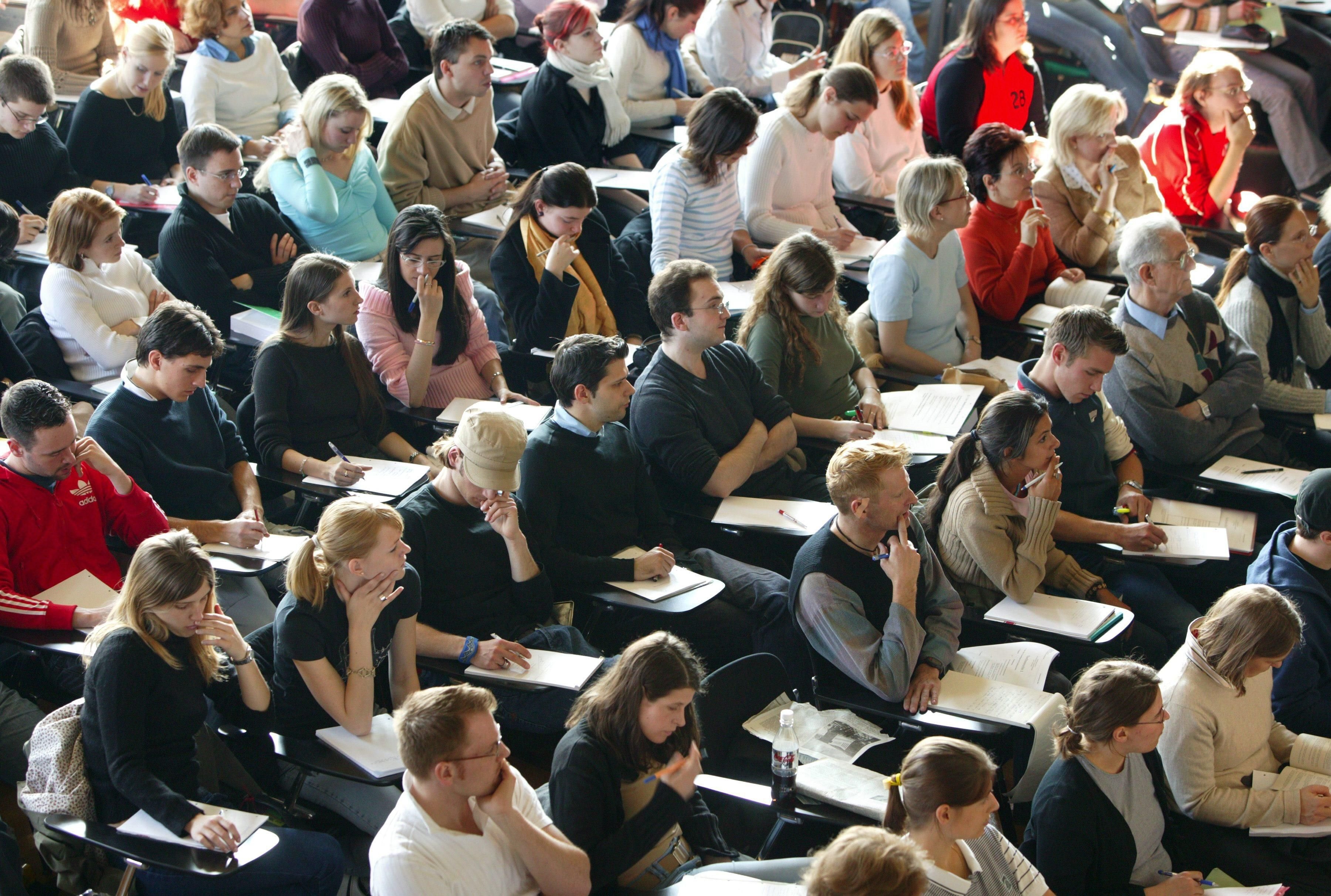 Kantonsrat-will-Ausbildungsdarlehen-k-nftig-zinslos-vergeben