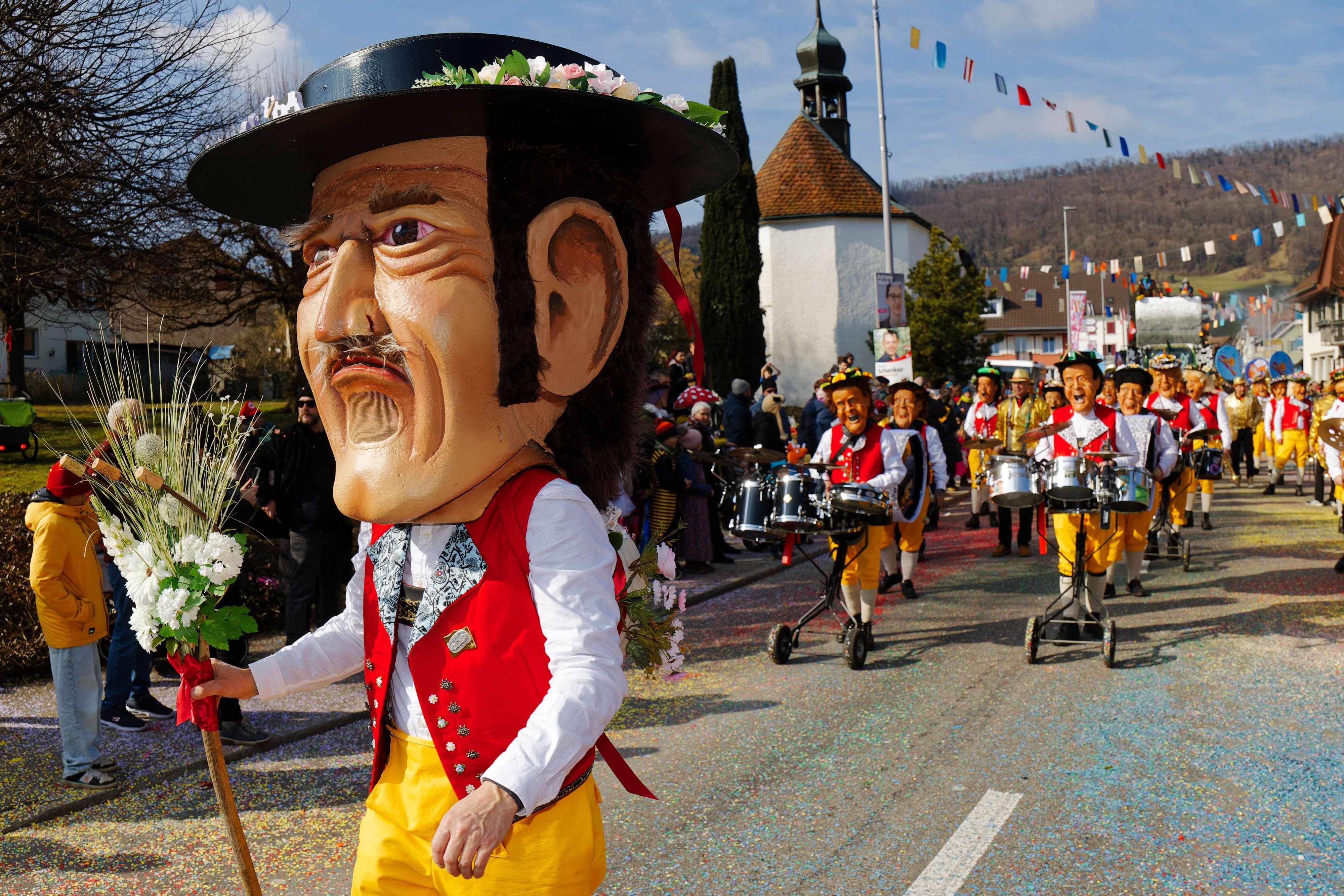 von-der-chesslette-bis-zum-umzug-die-fasnacht-2026-in-erlinsbach