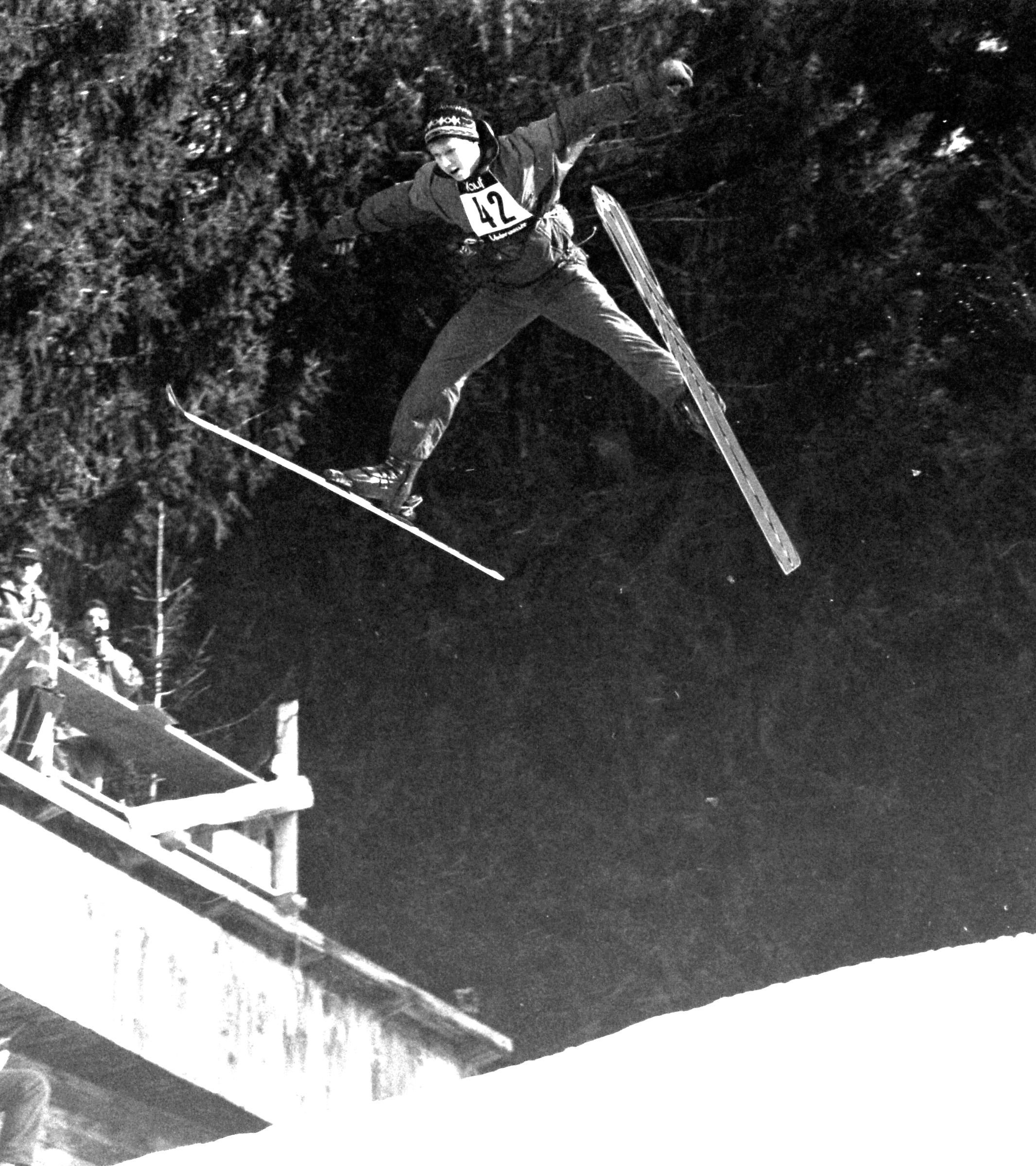 Als-Plausch-Skispringer-ohne-Helm-bis-zu-40-Meter-weit-sprangen-Historische-Bilder-vom-legend-ren-Saugumpe-im-Toggenburg