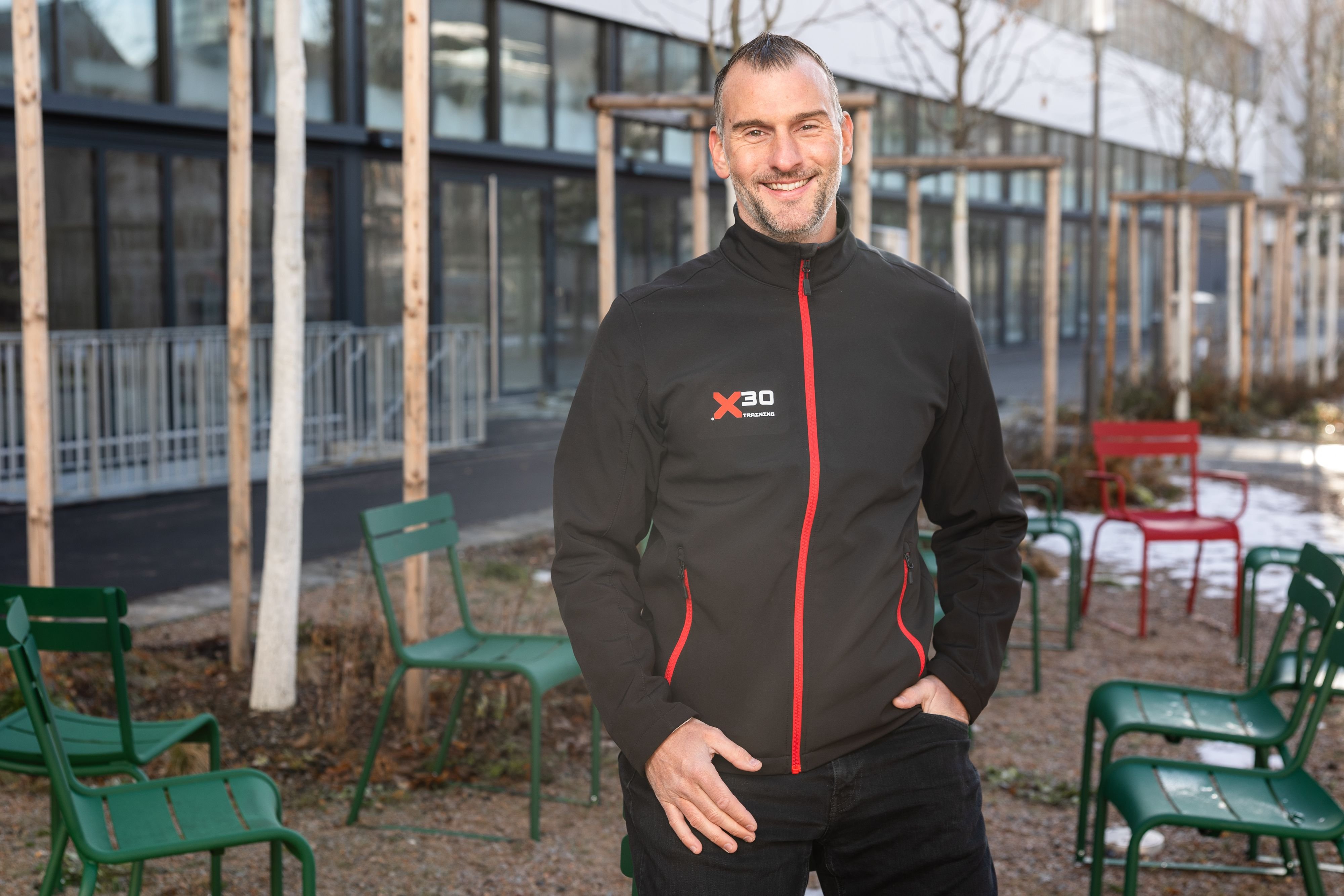 -Hier-wird-niemand-ausgelacht-Ex-Kapo-Polizist-er-ffnet-Trainingsclub-am-Brown-Boveri-Platz