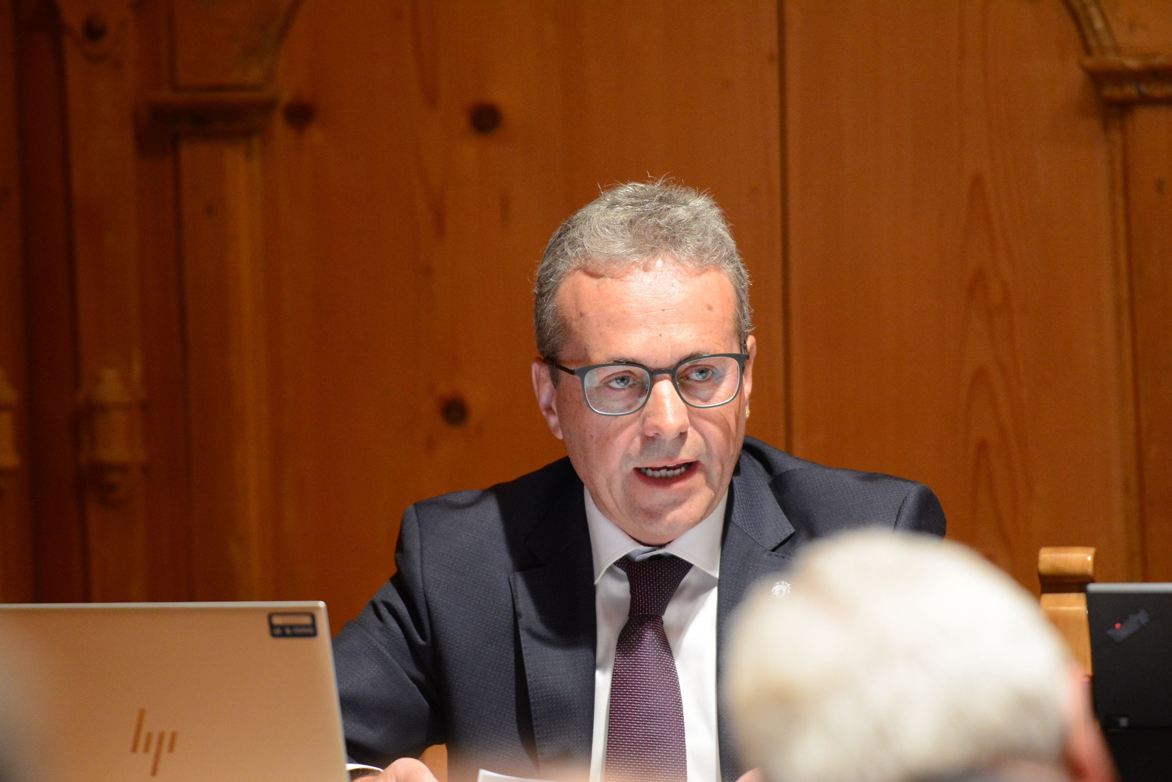 -Wir-m-ssen-das-Ziel-erreichen-ohne-Diskussionen-S-ckelmeister-Ruedi-Eberle-zieht-eine-erste-Bilanz-zur-Finanzstrategie