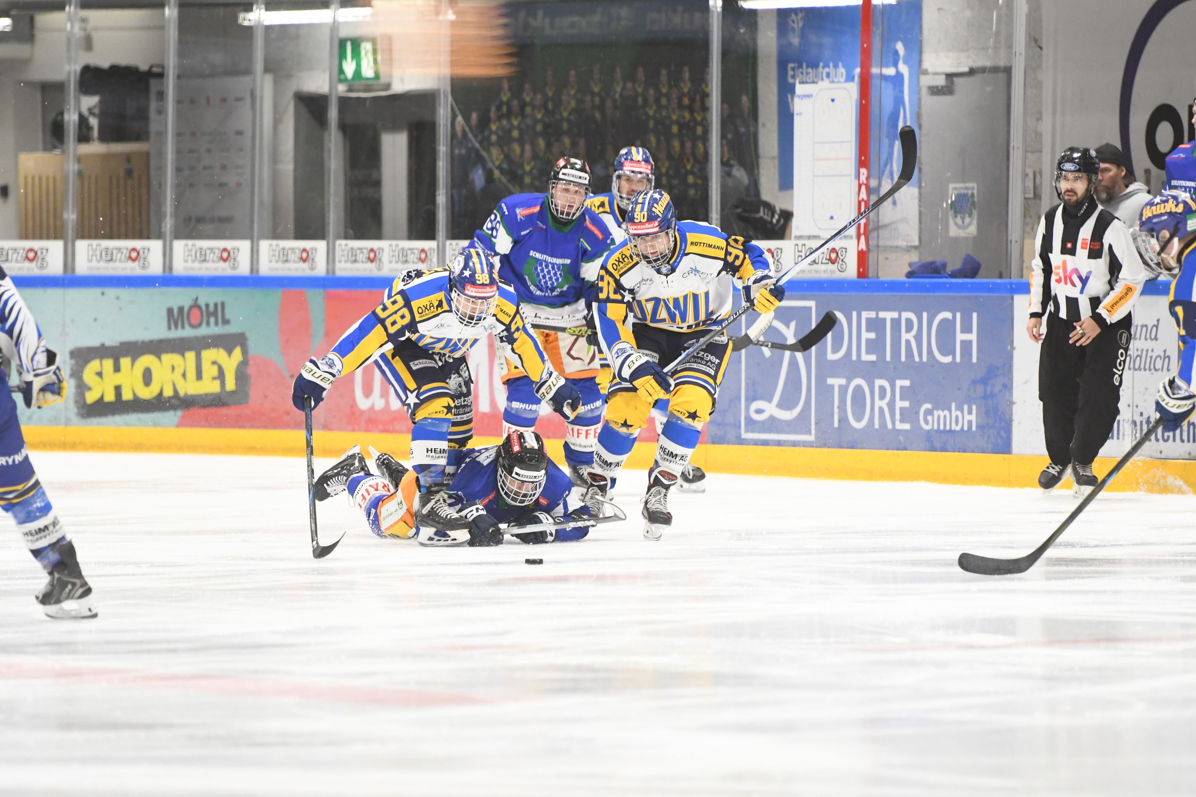 Das-Duell-zweier-bester-Freunde-der-erste-Hattrick-bei-den-Aktiven-ein-Routinier-der-Nerven-zeigt-viele-Geschichten-rund-um-das-2-Liga-Derby-Weinfelden-Uzwil