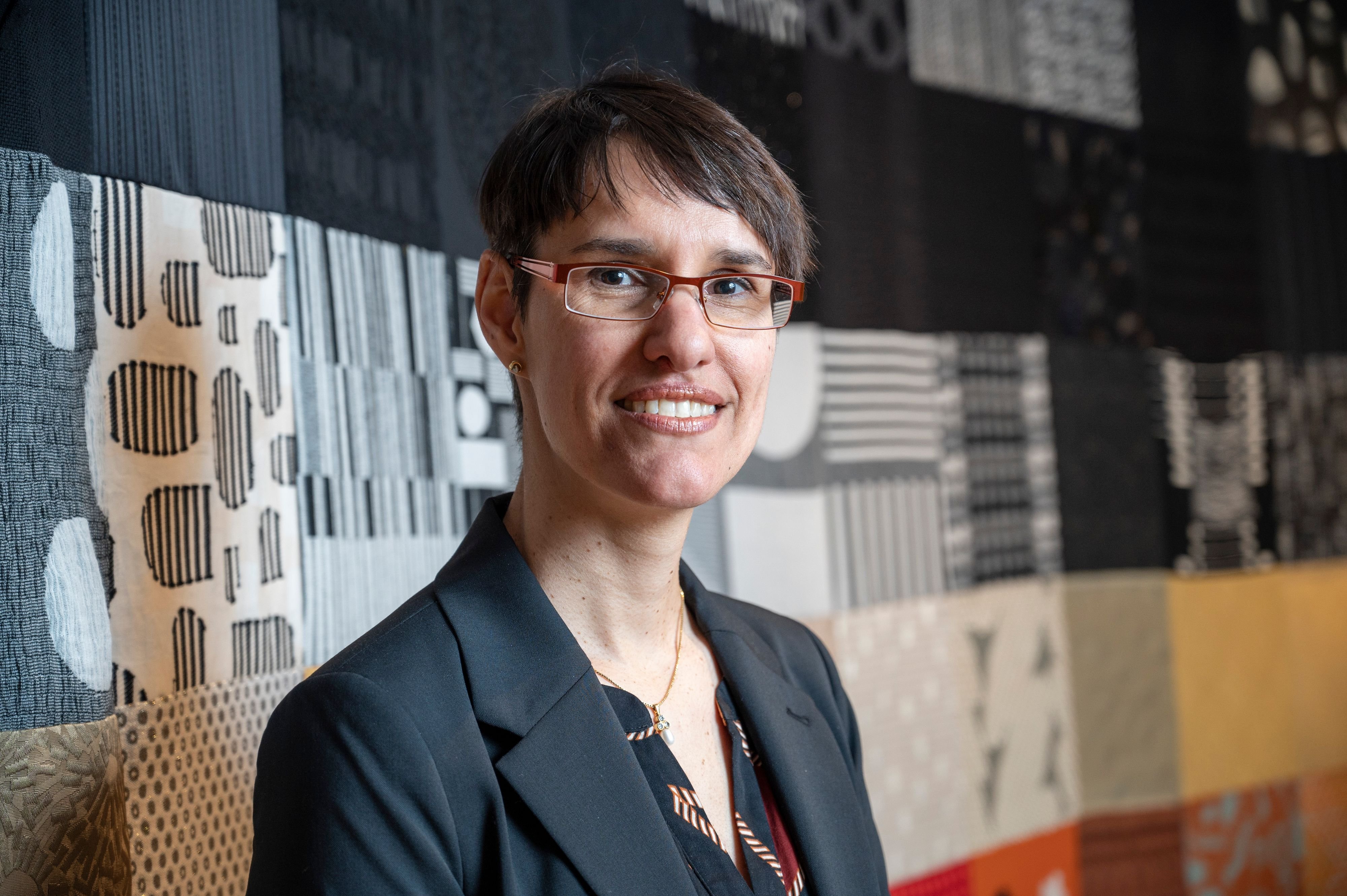 Knall-am-Textilmuseum-St-Gallen-Direktorin-geht-per-Ende-Januar-Pal-stinensischer-Autor-im-Thurgau-Tanz-und-Filmauff-hrung-in-der-St-Galler-Lokremise