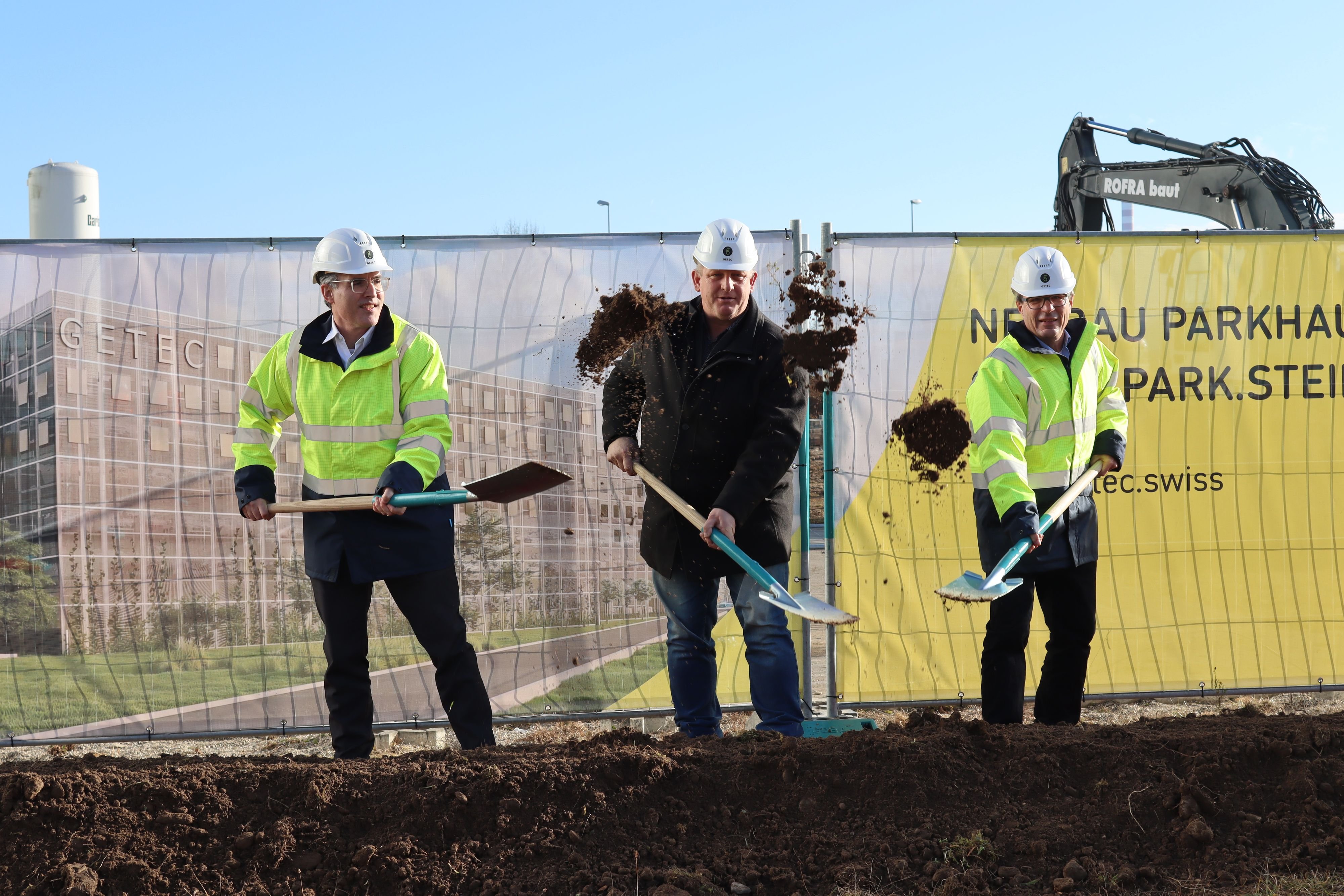 Neues-Mega-Parkhaus-f-rs-Sisslerfeld-mit-ber-1000-Parkpl-tzen-Einj-hrige-Bauzeit-hat-begonnen