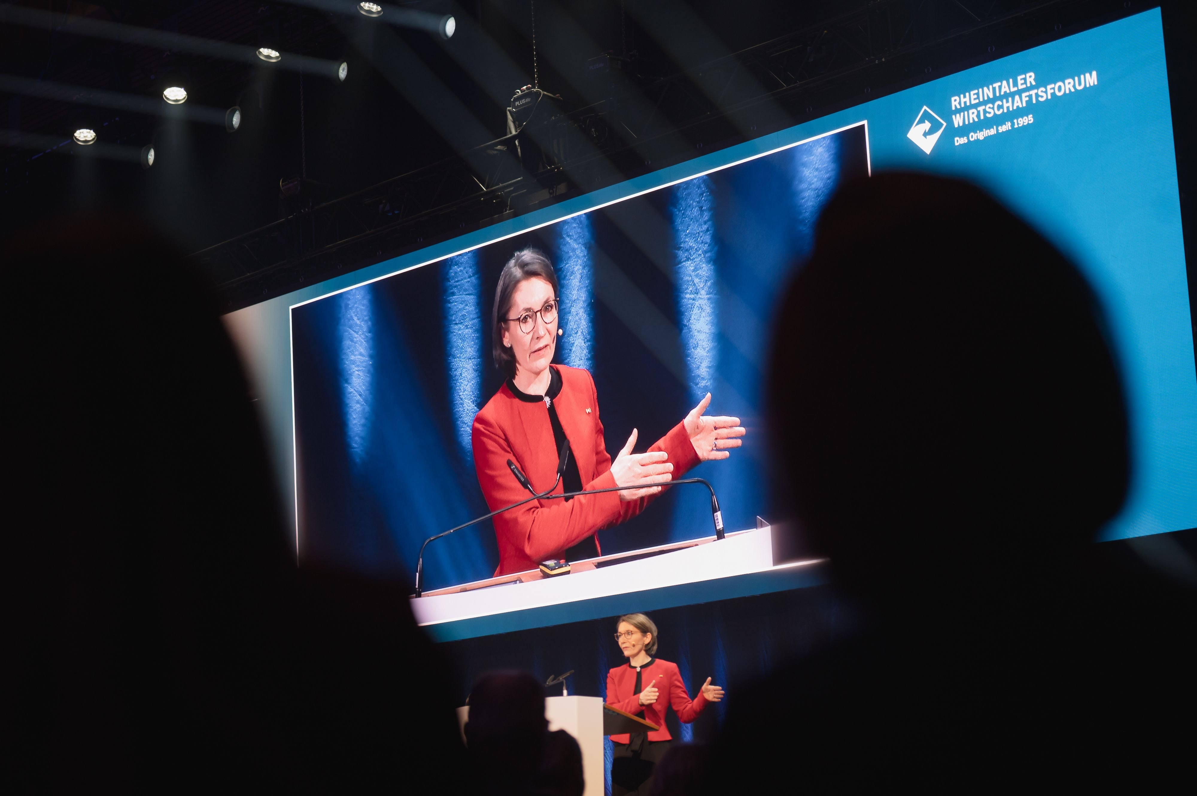 -Macht-statt-Gewalt-als-Antwort-Sicherheit-und-Frieden-im-Zentrum-des-Rheintaler-Wirtschaftsforums