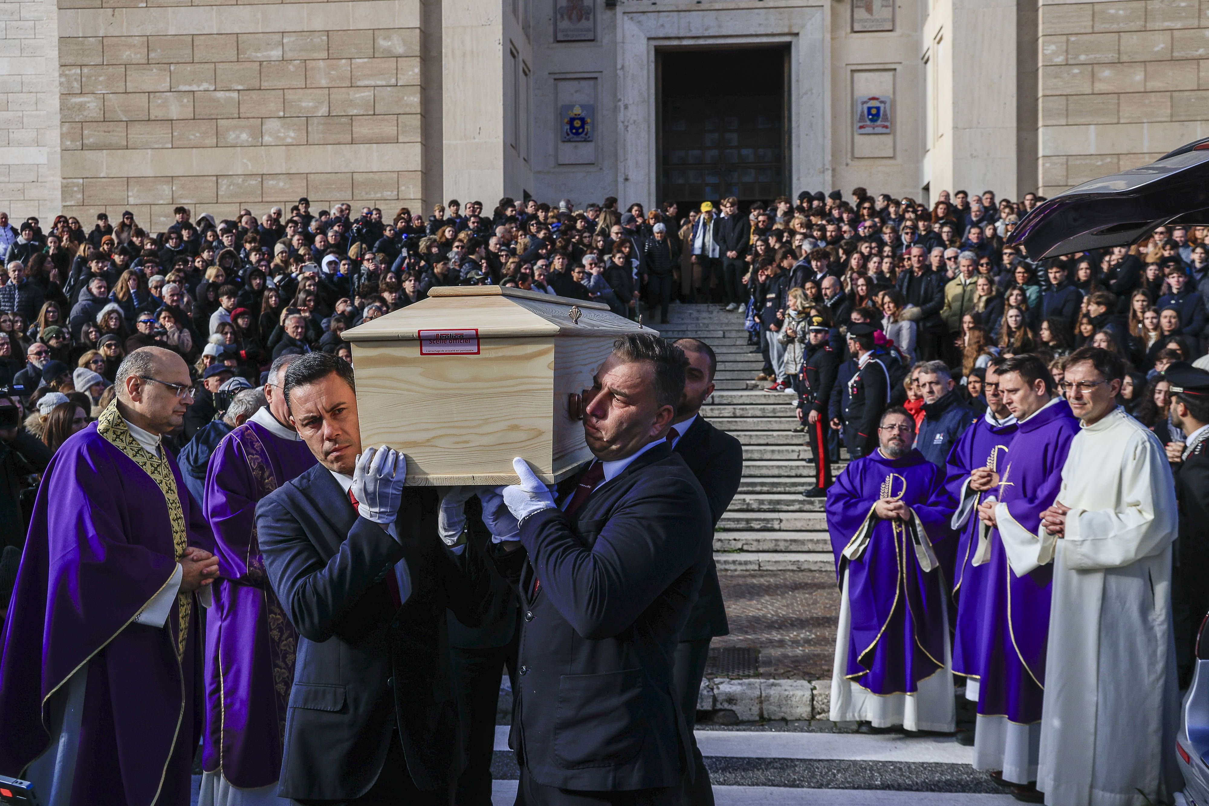 Die-Trauer-schl-gt-in-Hass-um-Weshalb-italienische-Medien-auf-die-Schweiz-einpr-geln