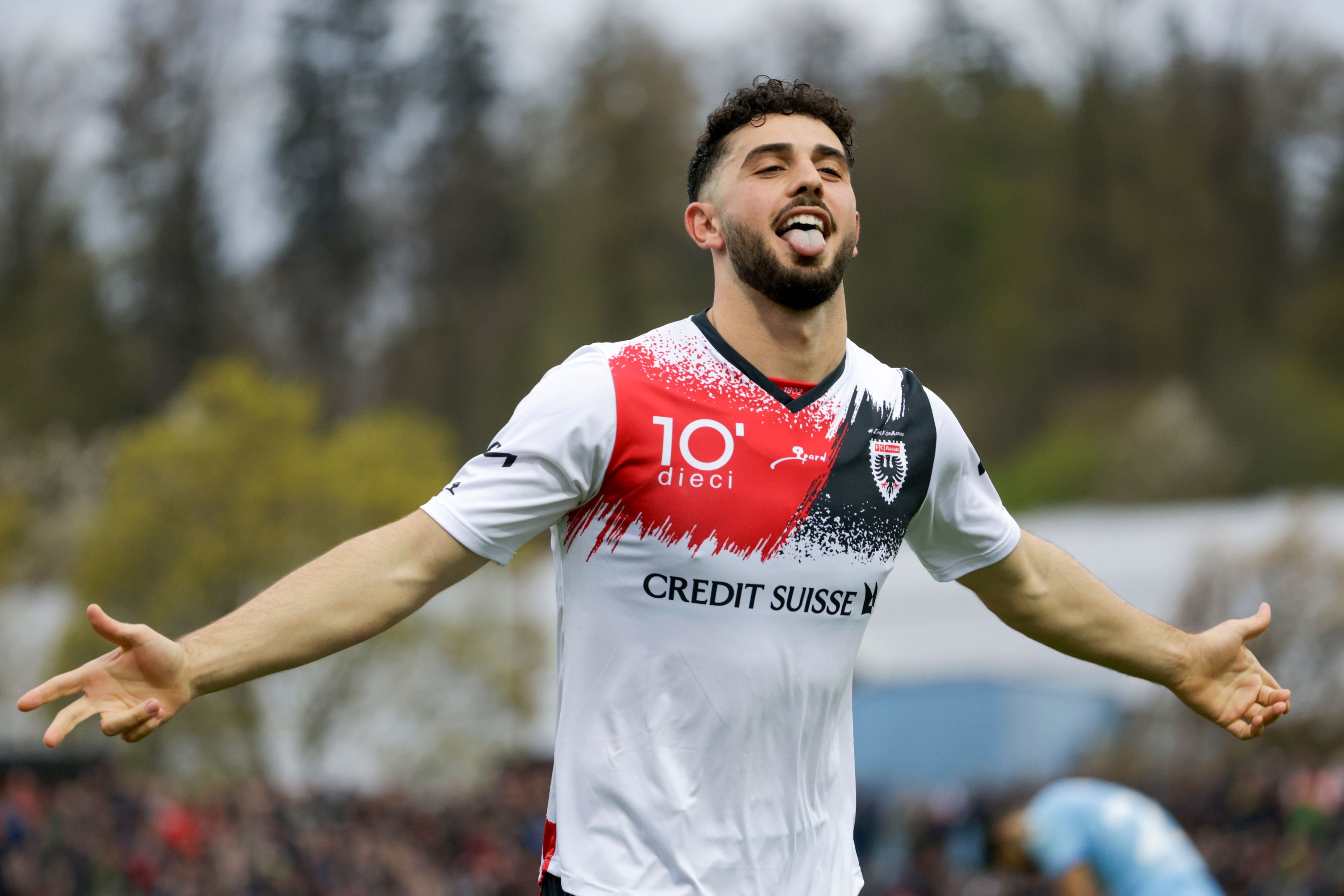 Ein-Star-vor-der-R-ckkehr-aufs-Br-gglifeld-Jetzt-werden-beim-FC-Aarau-die-Karten-neu-gemischt