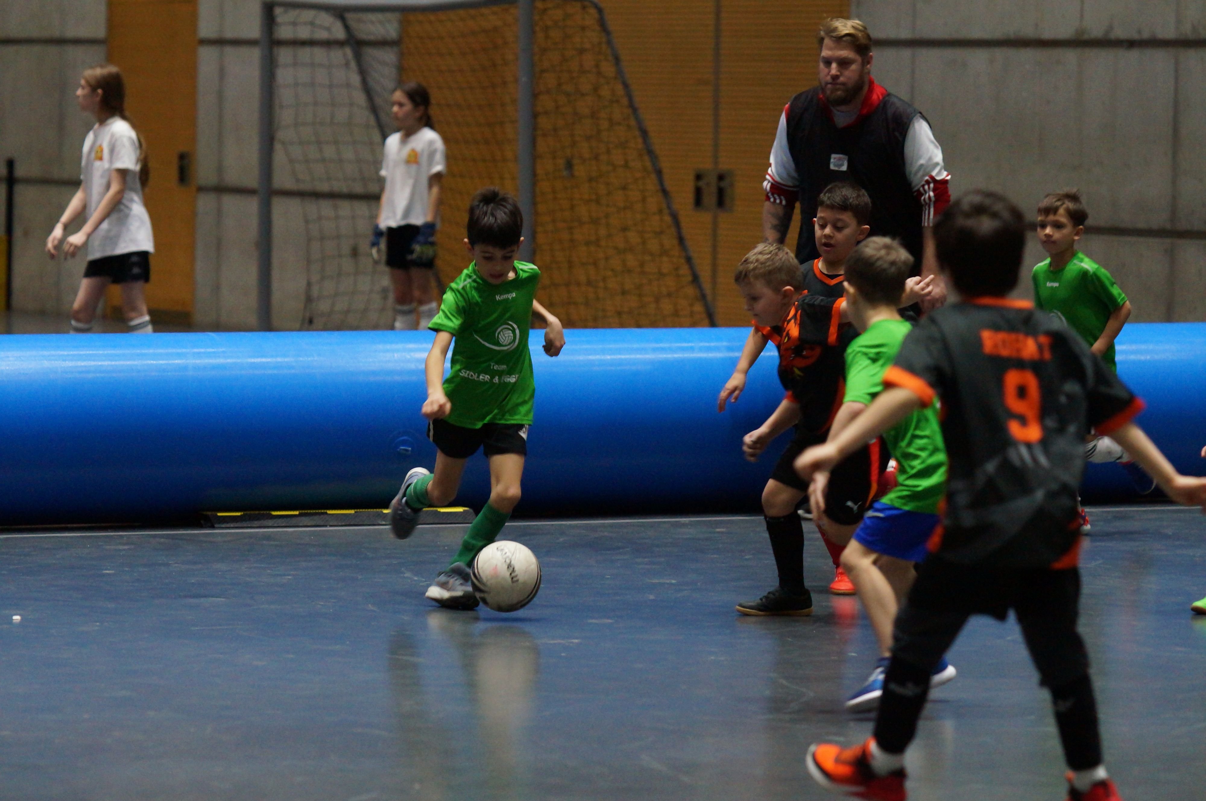 Dietiker-Hallensch-eli-zum-Dritten-ber-100-Teams-sorgten-f-r-ordentlich-Betrieb