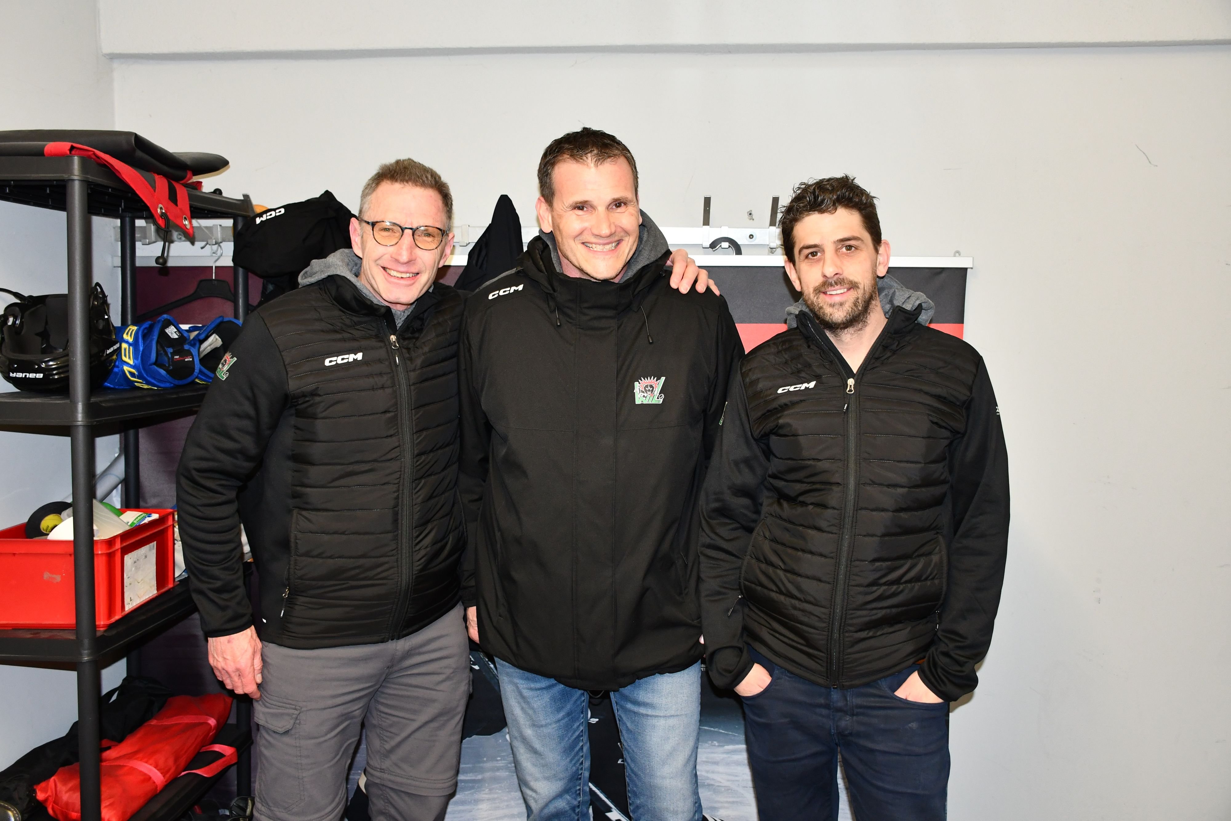 auf-dem-eis-unwiderstehlich-abseits-davon-rumort-es-das-k-nnte-hinter-dem-aus-f-r-den-sportchef-des-ec-wil-stecken