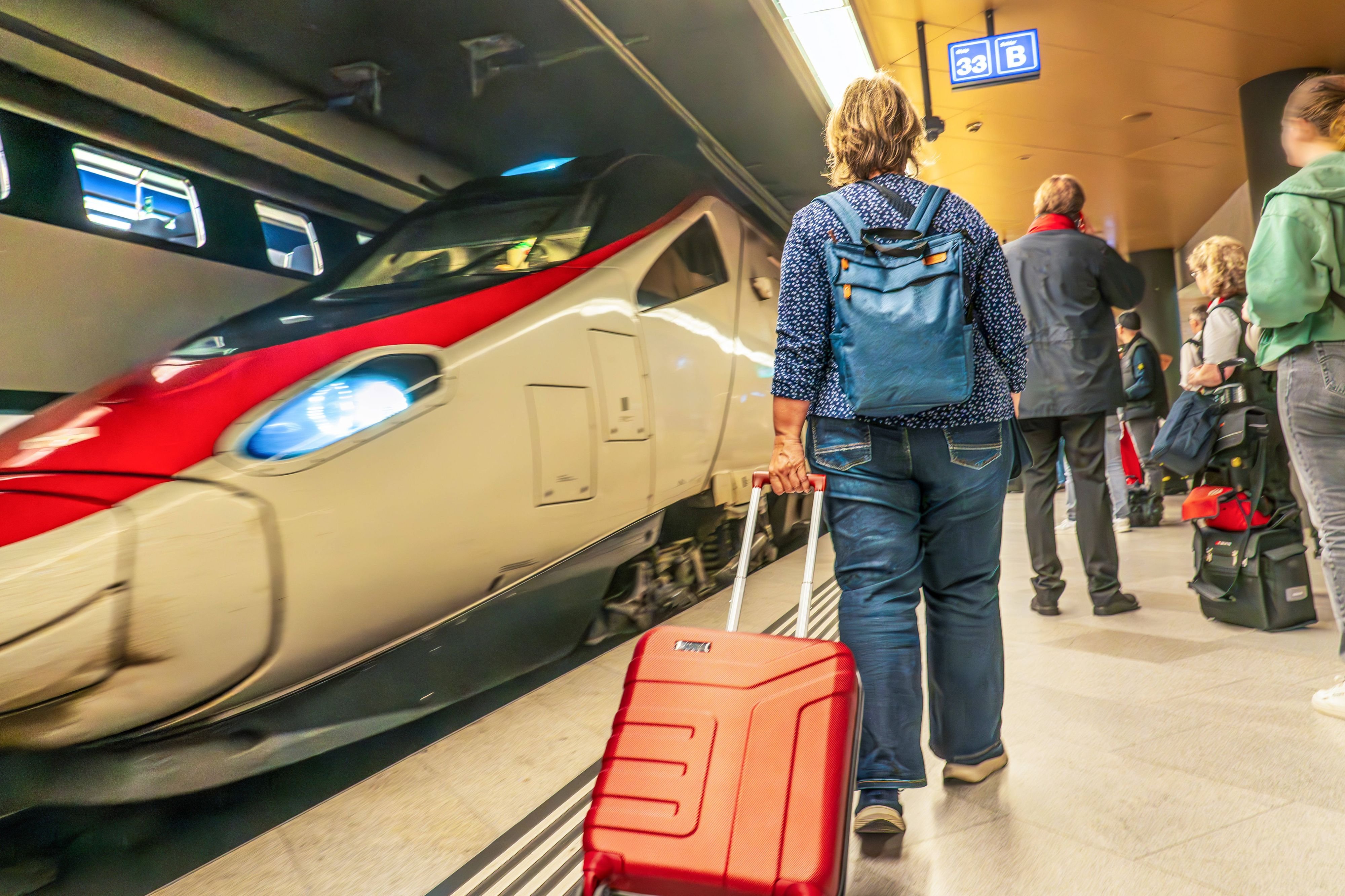 Weil-Teile-fehlen-Z-ge-zwischen-Z-rich-und-M-nchen-fallen-aus-die-nach-Italien-sind-k-rzer-als-blich