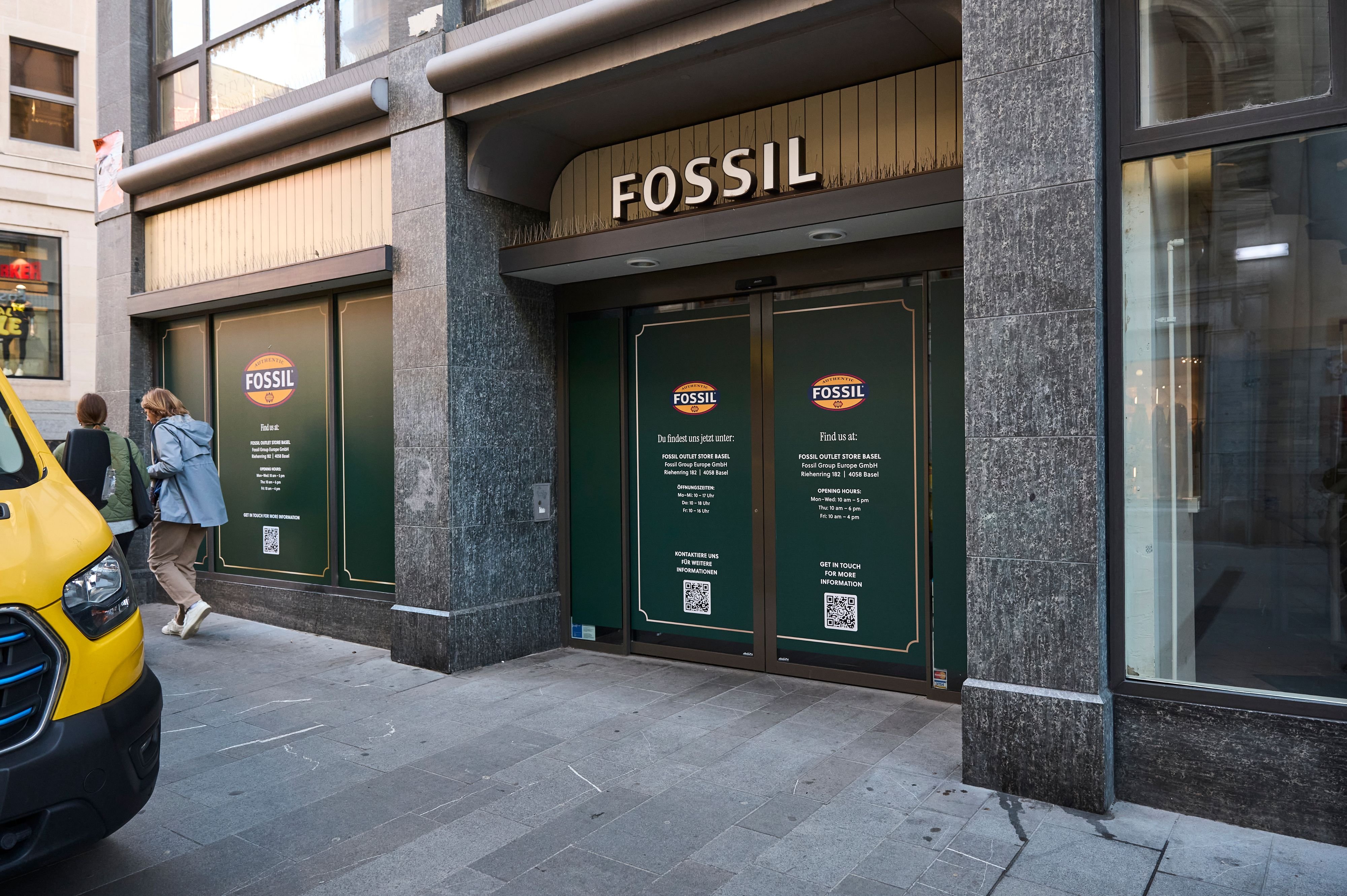 Acht-auf-einen-Schlag-Mehrere-L-den-an-der-Freien-Strasse-stehen-leer