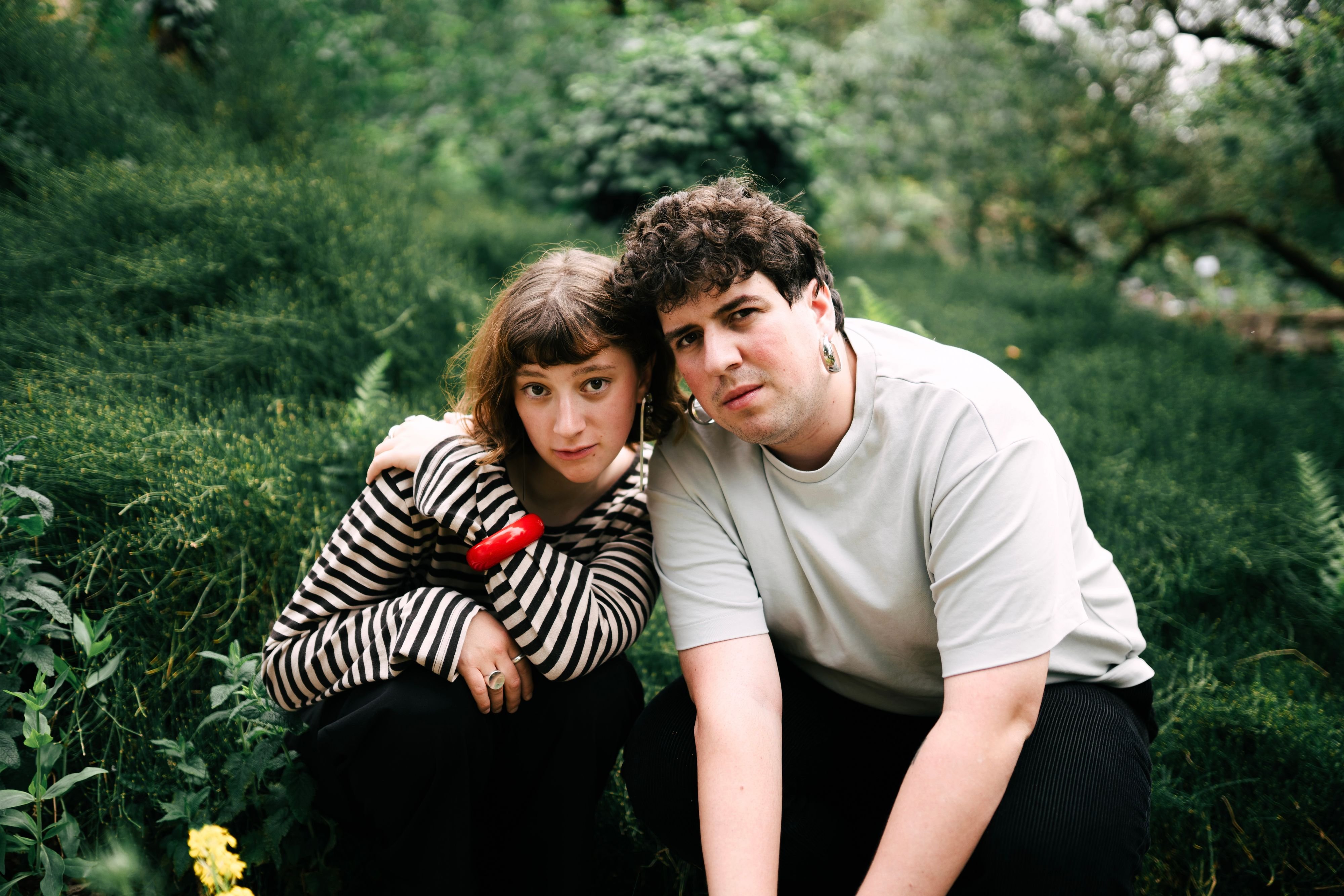 Das-Duo-Lost-in-Lona-setzt-auf-Rohheit-und-N-he-