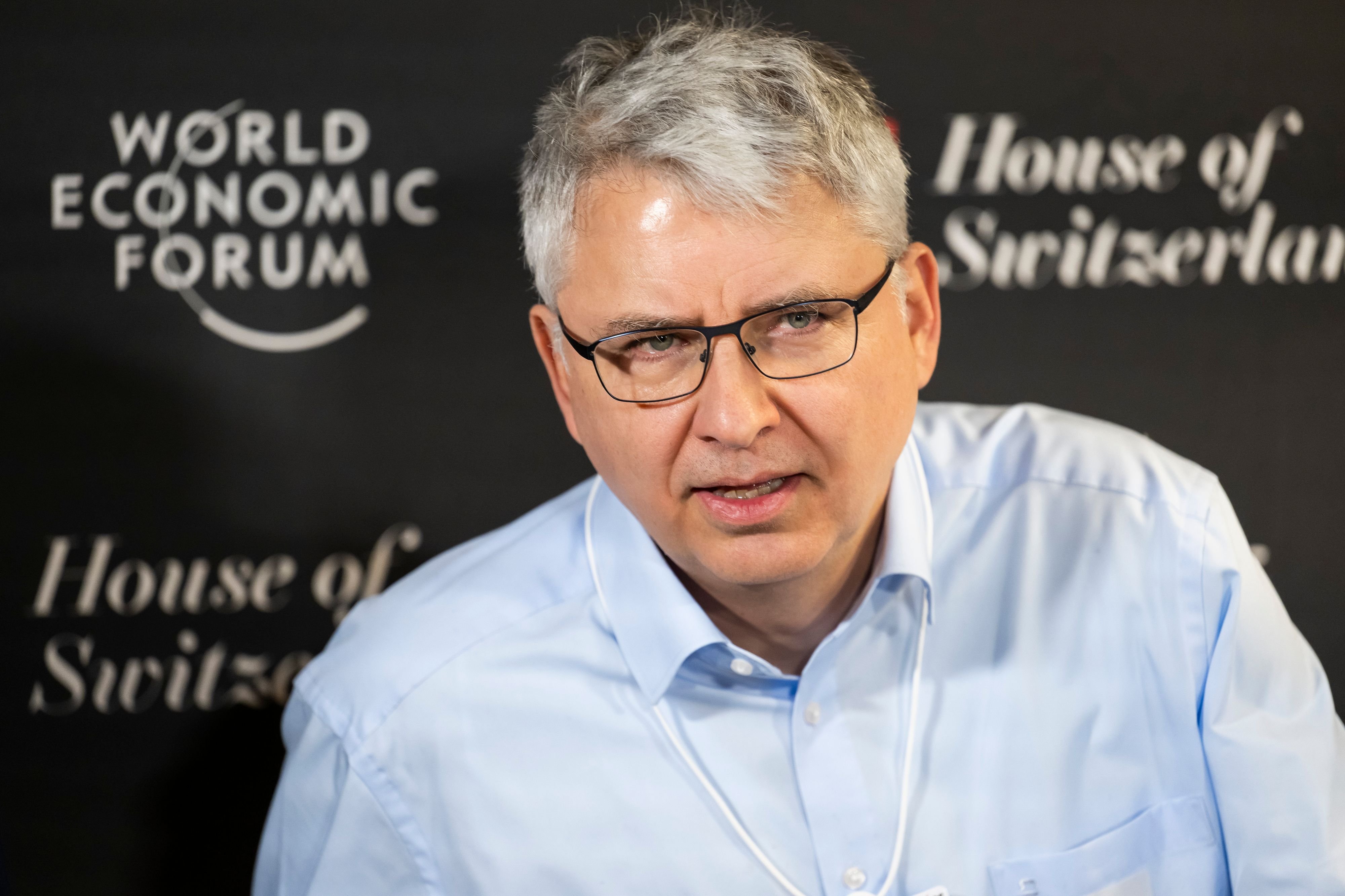 Roche-Pr-sident-Schwan-Wir-m-ssten-schnell-reagieren-aber-in-der-Schweiz-dauert-es-ewig-etwas-zu-ndern-