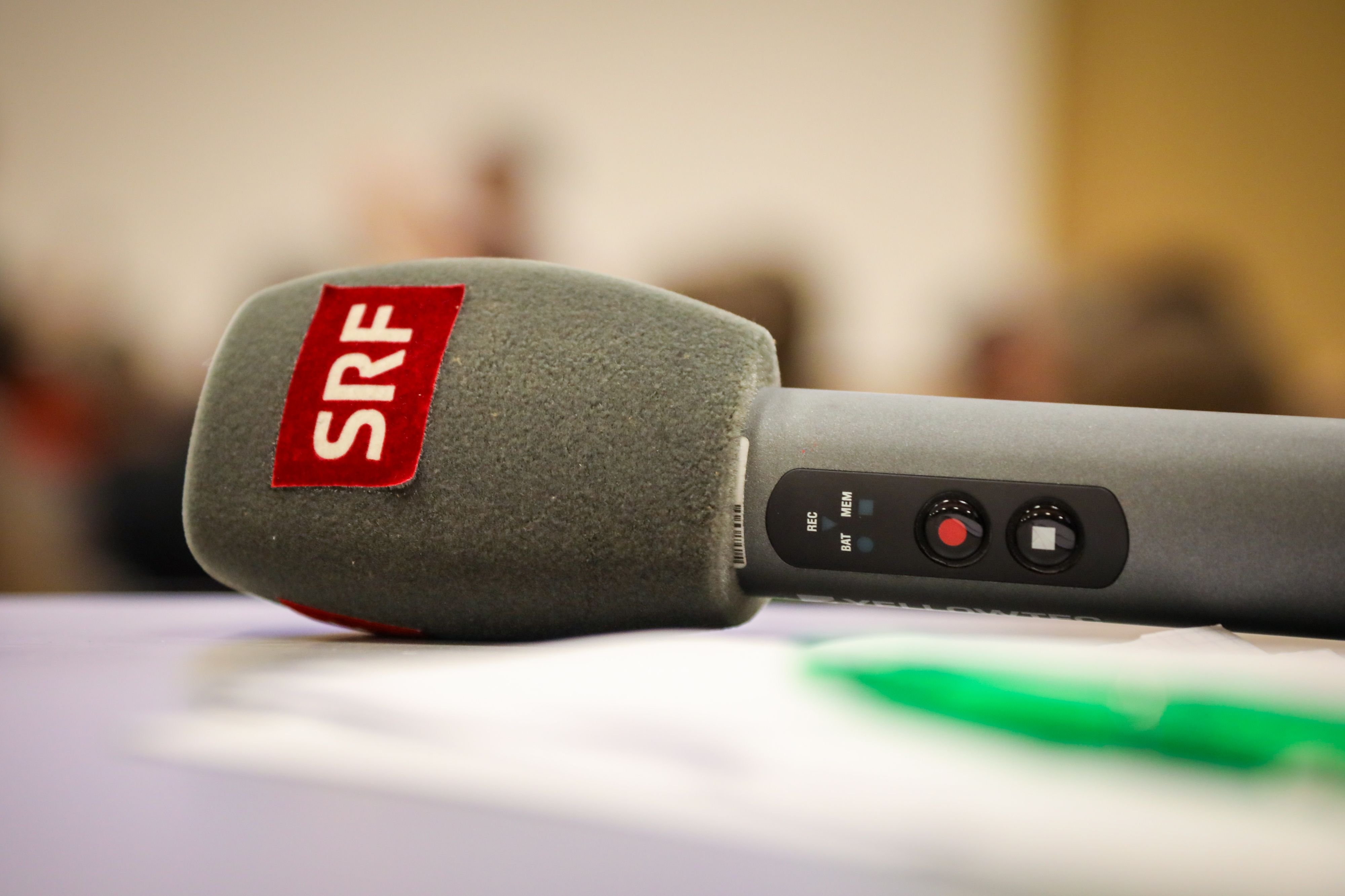 -Schadet-allen-Medien-massiv-Romanshorner-Kanti-Sch-lerinnen-befragen-Thurgauer-Politiker-zur-SRG-Initiative