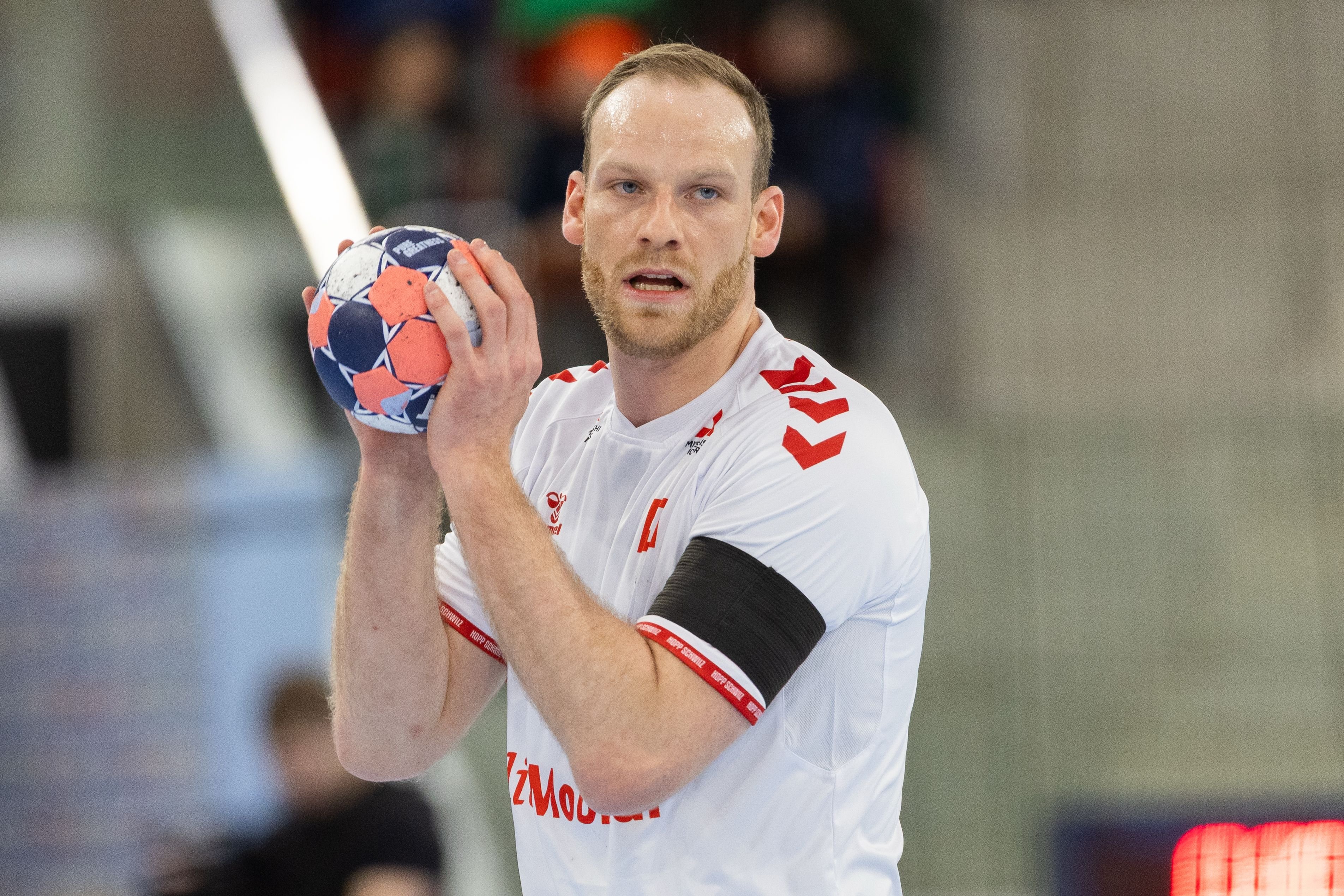 Ein-Wahnsinns-Auftritt-der-Schweiz-Sie-fertigt-Montenegro-ab-und-darf-noch-auf-das-Wunder-von-Oslo-hoffen