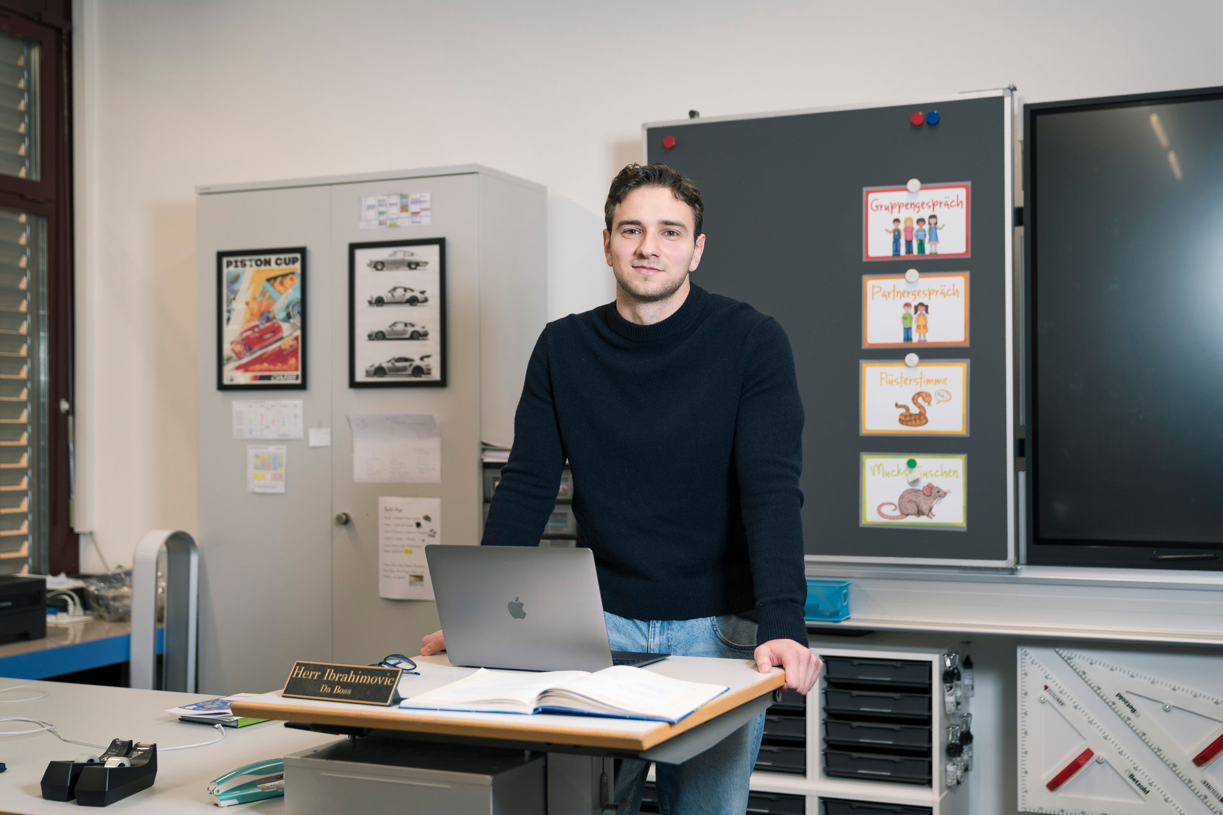 Er-macht-Kinder-zu-Gymi-Kings-