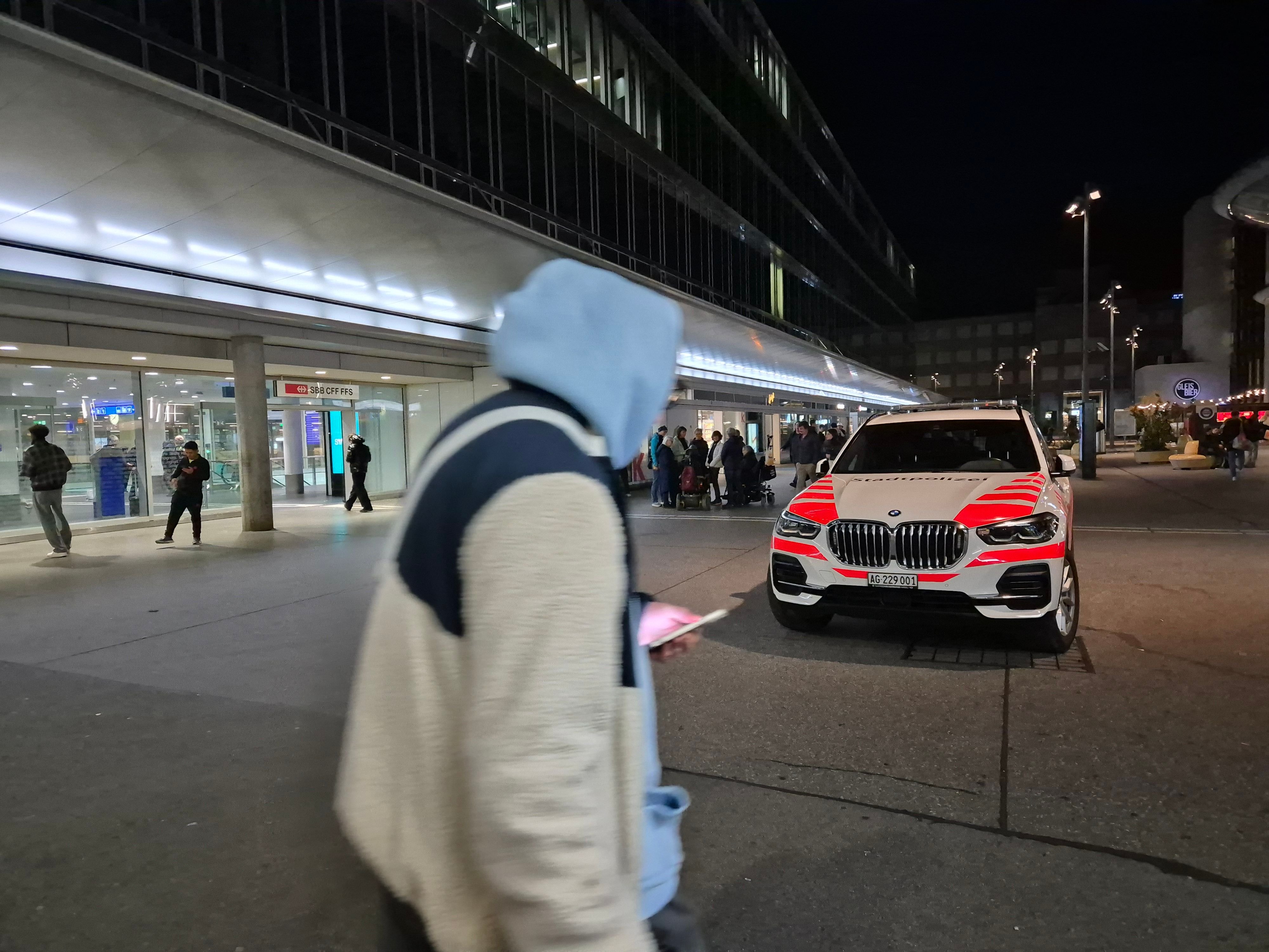 Die-Stadtpolizei-ist-am-Bahnhof-jetzt-undercover-unterwegs-und-schnappt-viel-mehr-Problemf-lle