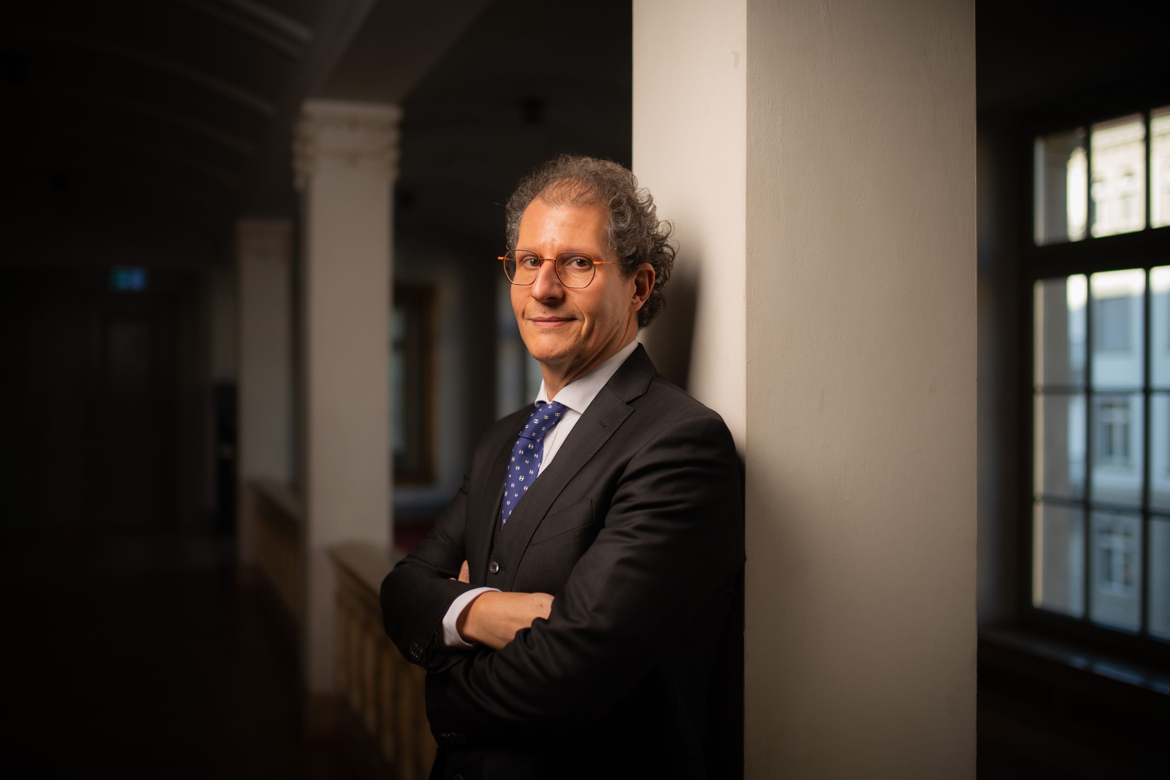 Mit-Kochl-ffel-und-Dirigentenstab-Pietro-Rizzo-wird-Chefdirigent-in-St-Gallen-und-bleibt-ein-treuer-Familienmensch