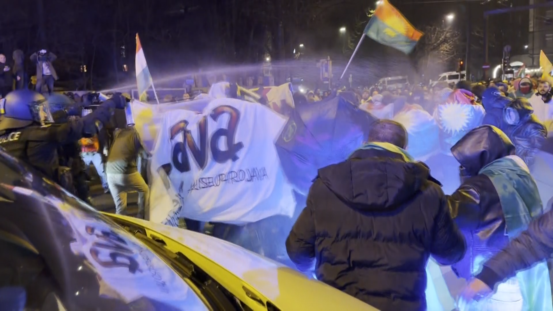 Ausschreitung-bei-Demonstration-gegen-syrische-Regierung-in-Bern