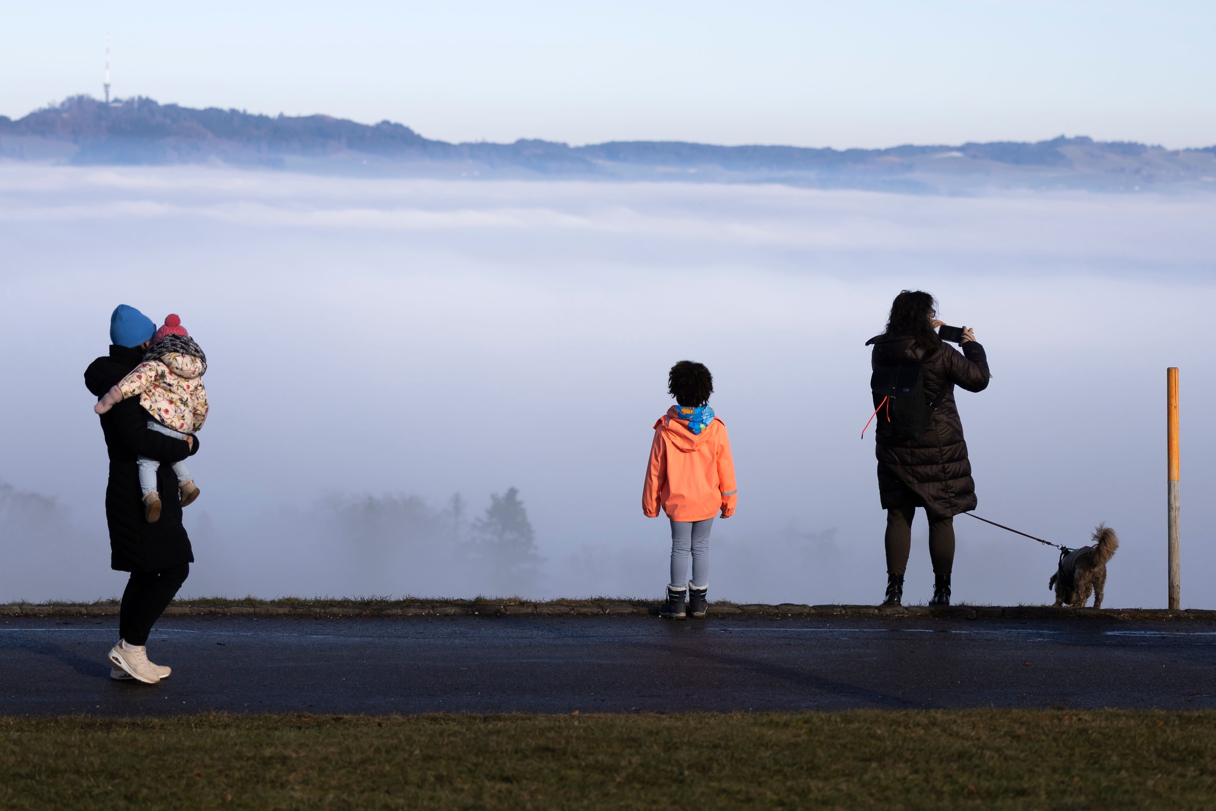 Die-Unterl-nder-st-hnen-seit-Wochen-Steuert-die-Schweiz-auf-einen-Rekord-Nebelwinter-zu-