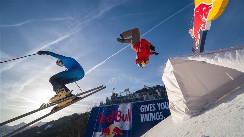 Freerunner-bezwingt-die-Streif-in-Kitzb-hel-im-Parcour-Stil