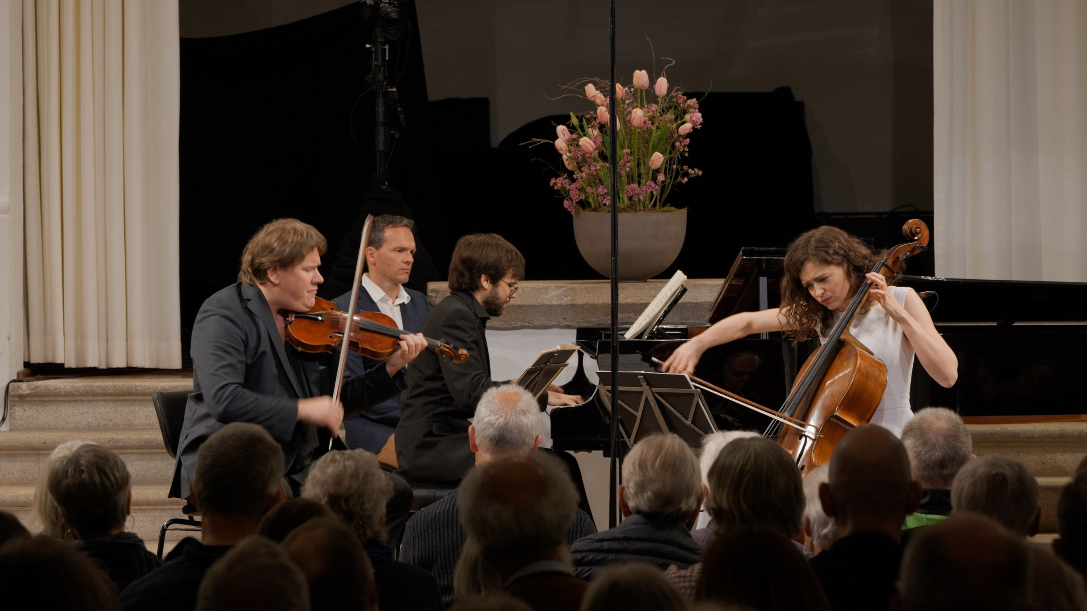 frankophones-wochenende-im-appenzellerland-st-galler-ensemble-im-kloster-fischingen-regisseurinnen-zu-gast-im-st-galler-kinok