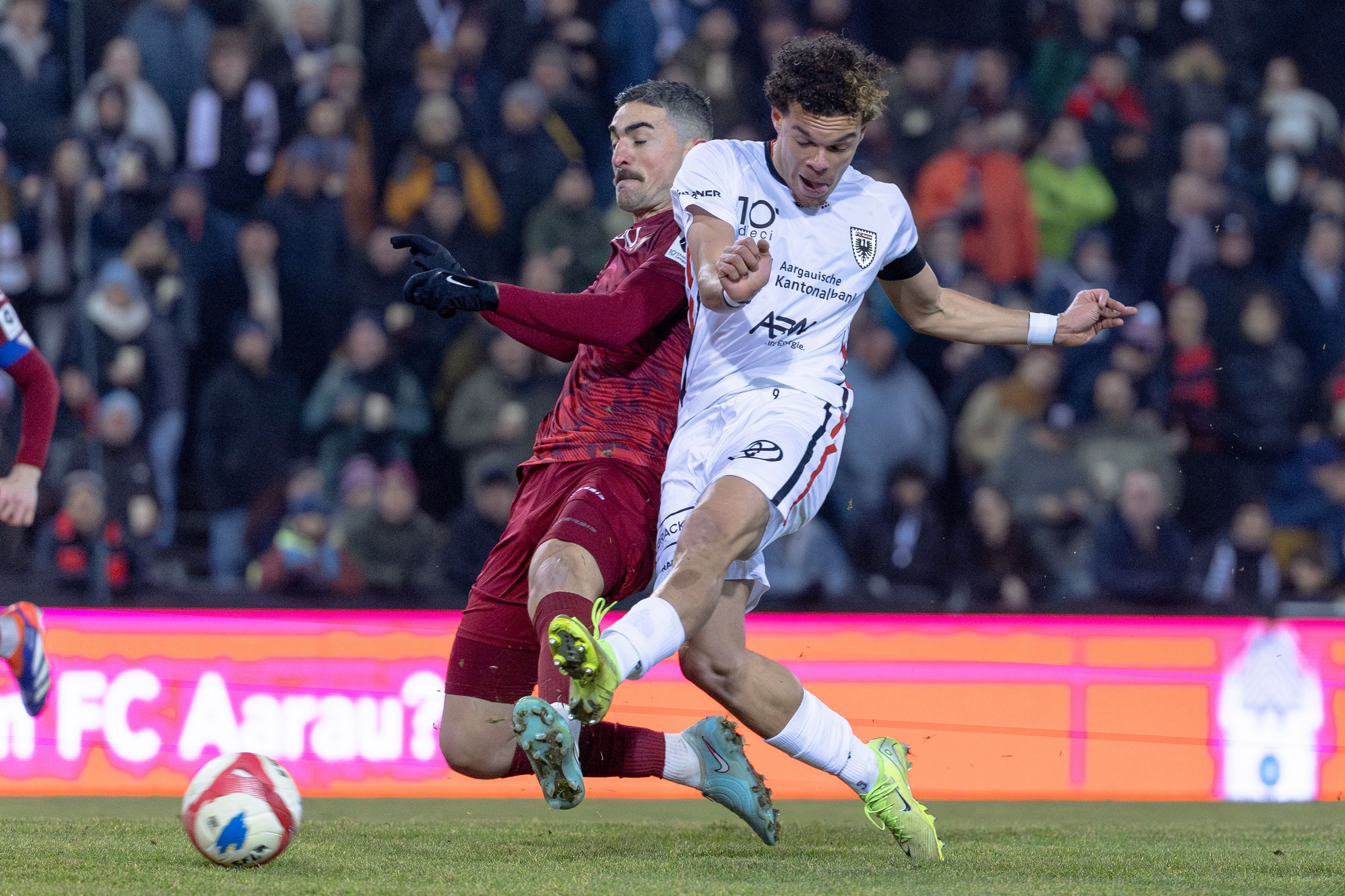 drei-punkte-immerhin-der-fc-aarau-m-ht-sich-zum-1-0-sieg-gegen-bellinzona