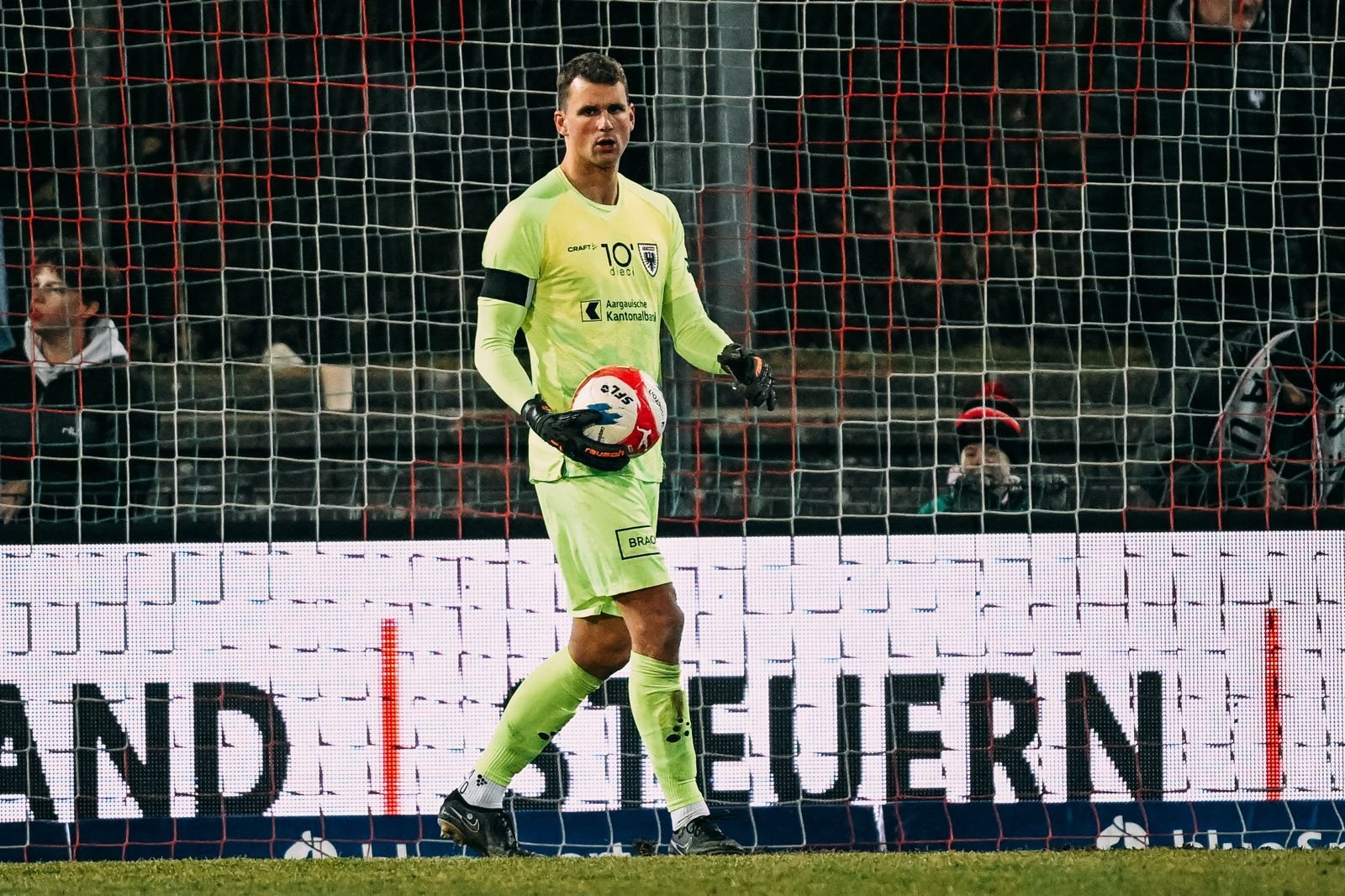 -nat-rlich-war-ich-dran-hirzel-scherzt-vladi-spricht-ber-seine-ambitionen-die-stimmen-nach-dem-sieg-gegen-bellinzona