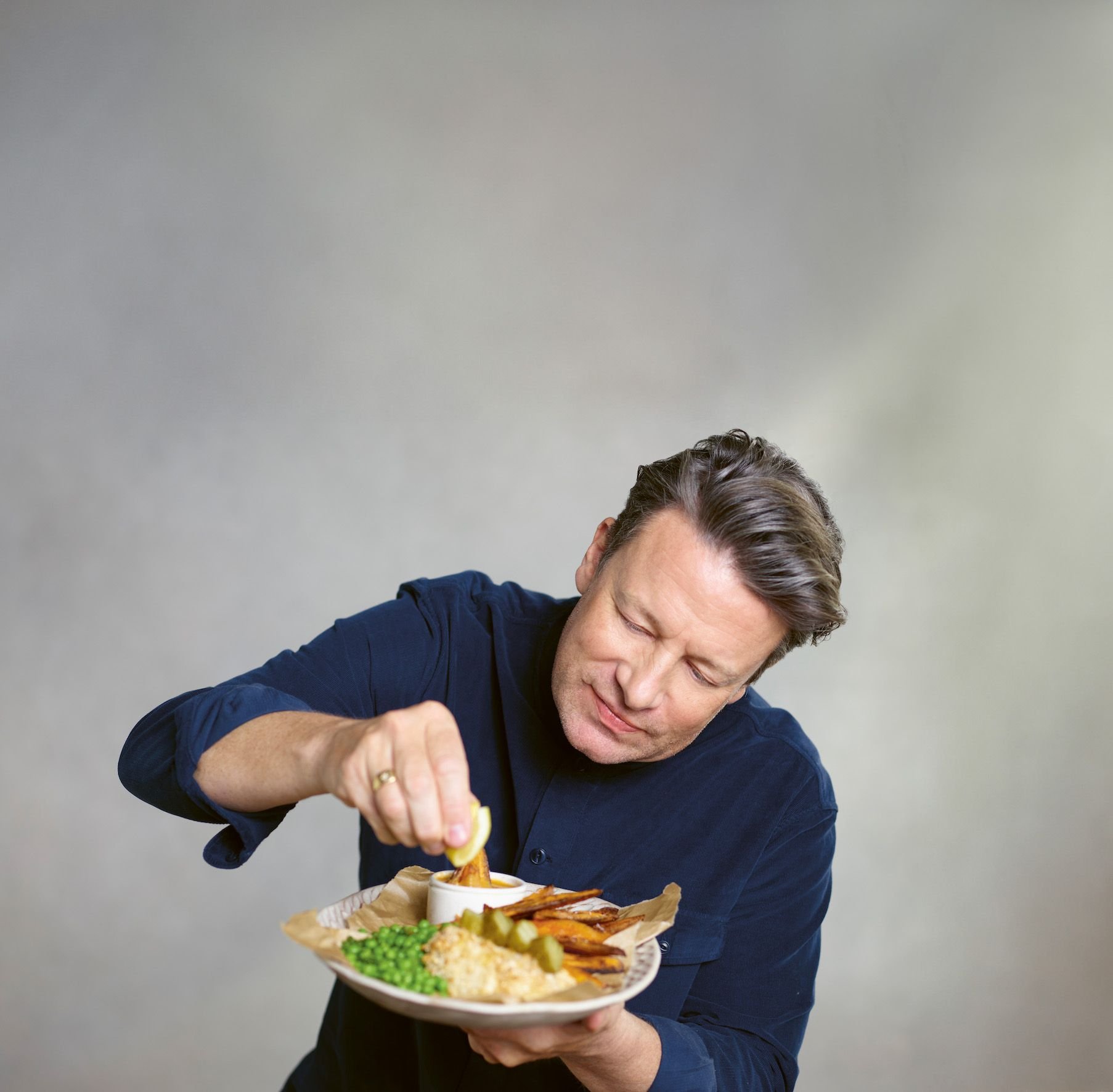 -M-nner-die-f-r-ihre-Frauen-kochen-haben-mehr-und-besseren-Sex-Star-Koch-Jamie-Oliver-im-Interview