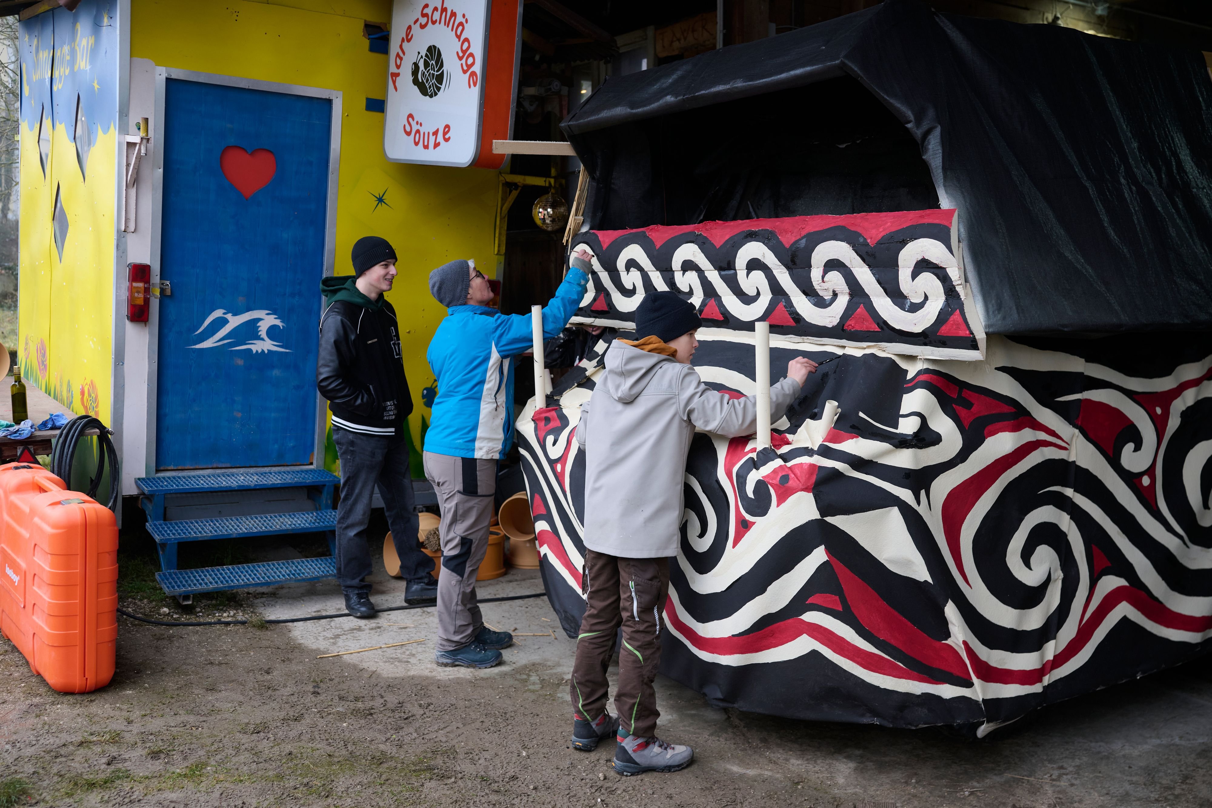 Motivierte-Wagenbauer-Vom-Riesenrad-zur-Alufolie
