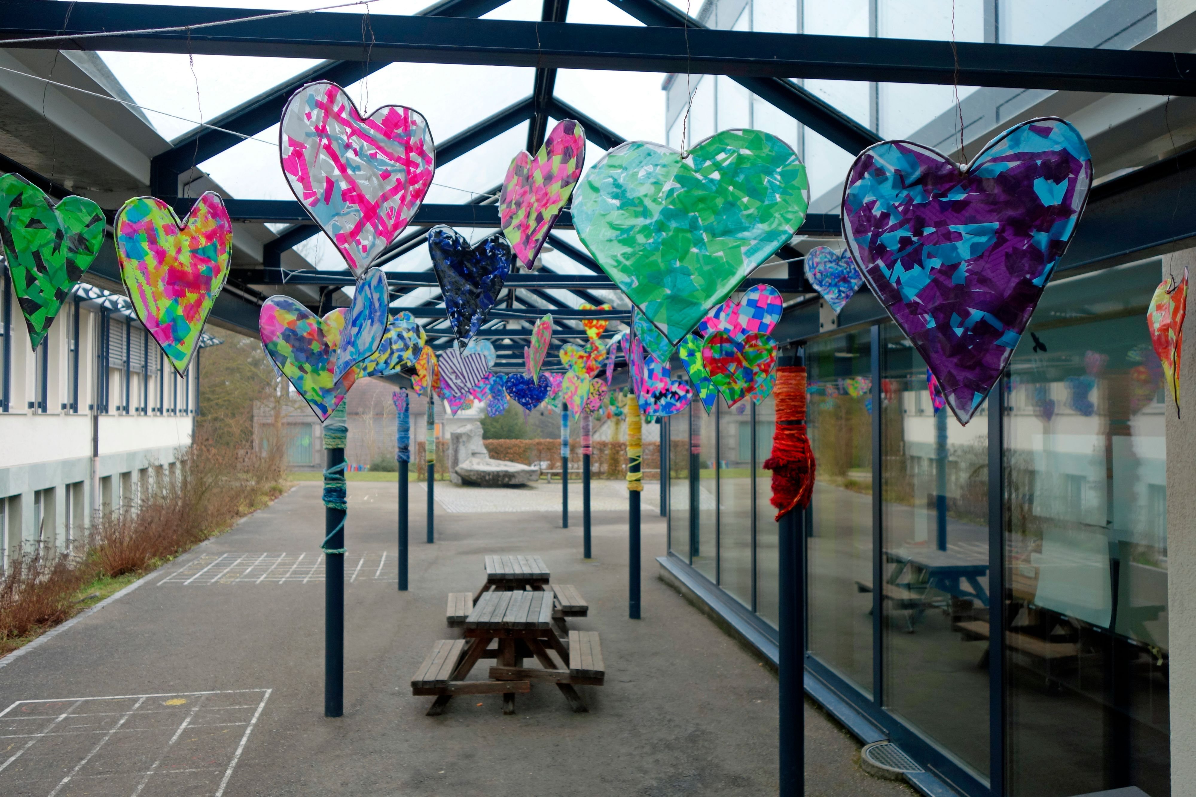 die-turbulenzen-gehen-weiter-ermatinger-primarschulbeh-rde-sucht-dringend-ersatz-f-r-zur-ckgetretenes-trio